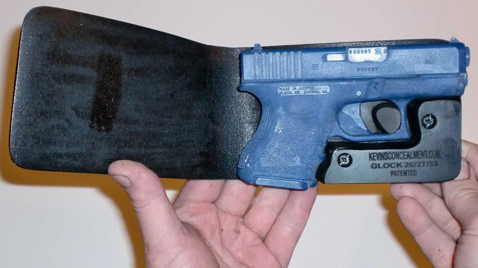 Kevin\'s Wallet/Pocket Holster - GLOCK 26/27/33