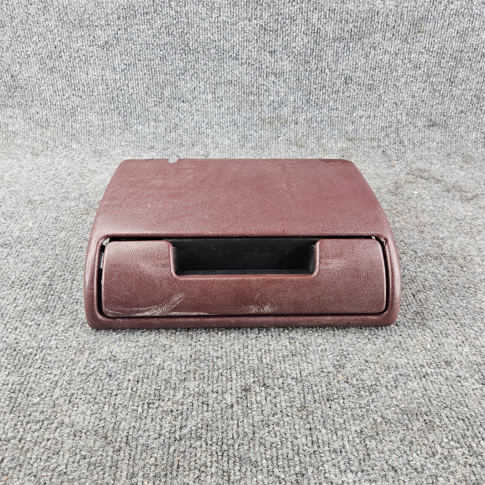 1988-1994 Chevy GMC Truck Silverado Sierra Suburban Tahoe Cupholder OBS Maroon 1988-1994 Chevy GMC Truck Silverado Sierra Suburban Tahoe Cupholder OBS Maroon
