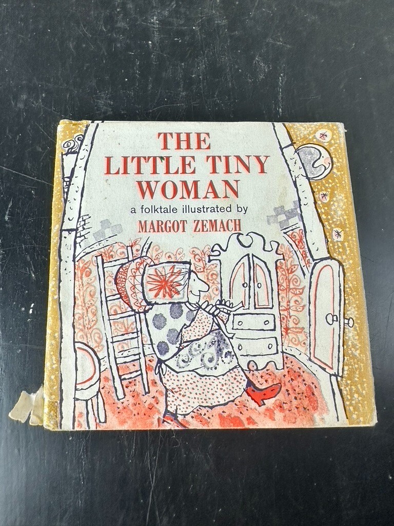 THE TEENY TINY WOMAN A FOLKTALE ILLUSTRATED MARGOT ZEMACH 1967 SCHOLASTIC DJ THE TEENY TINY WOMAN A FOLKTALE ILLUSTRATED MARGOT ZEMACH 1967 SCHOLASTIC DJ