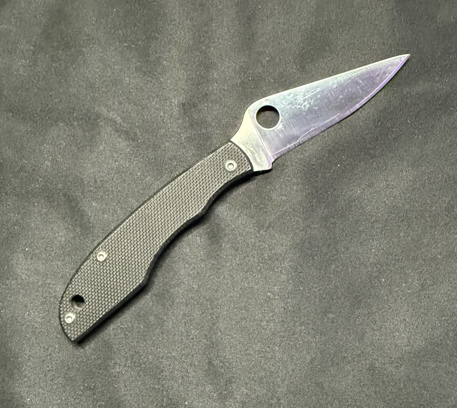 SPYDERCO New Honeybee, Black G-10 Handles, Plain Edge, Sandvik 12c27, C137GBKP