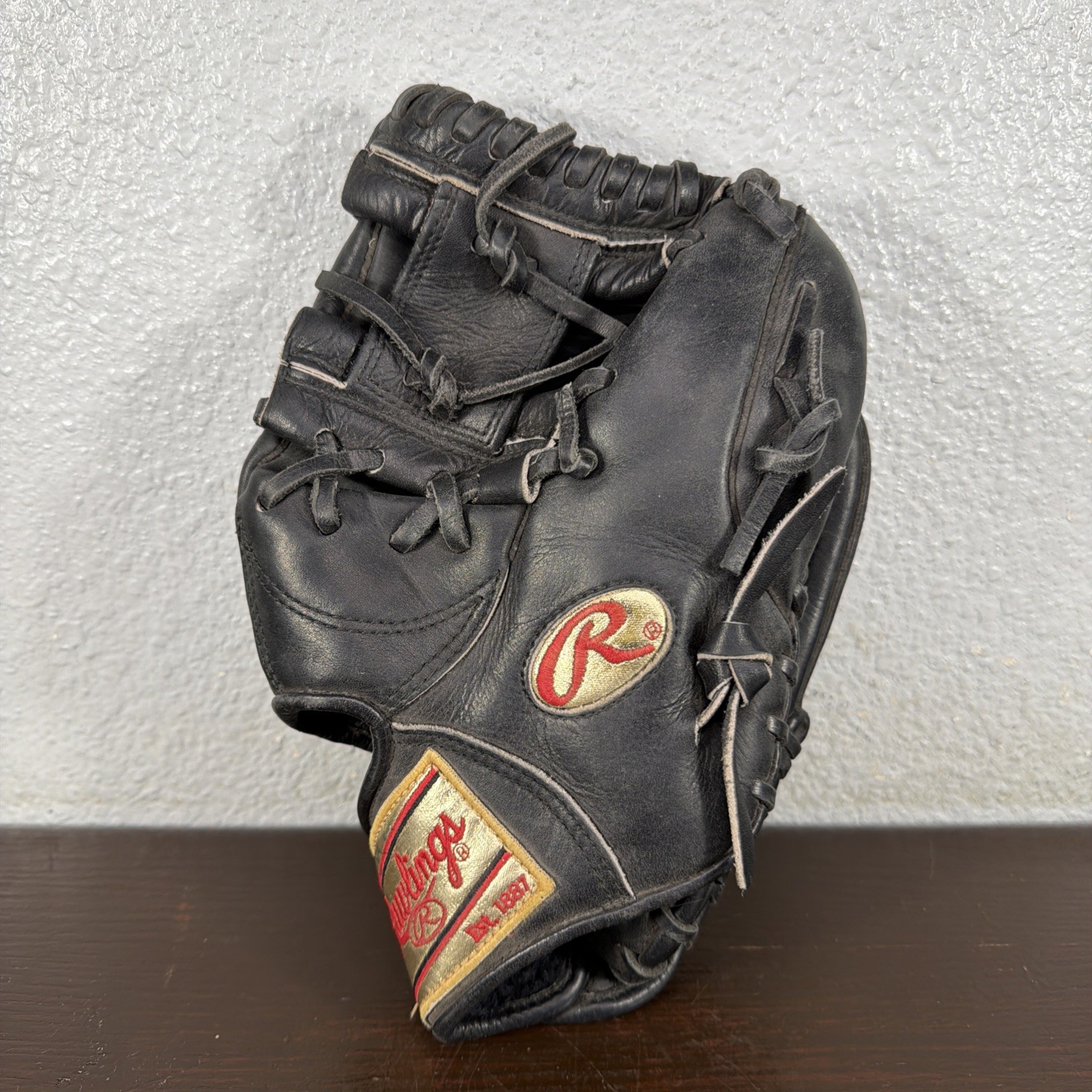 RARE Rawlings Gold Glove Elite 50th Anniversary Glove 11.25” Black RHT GGNP2 RARE Rawlings Gold Glove Elite 50th Anniversary Glove 11.25” Black RHT GGNP2