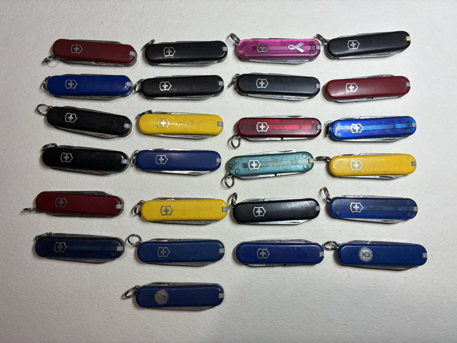 Lot of 25 Victorinox Swiss Army Knives Classic Mixed Models Sizes Brands