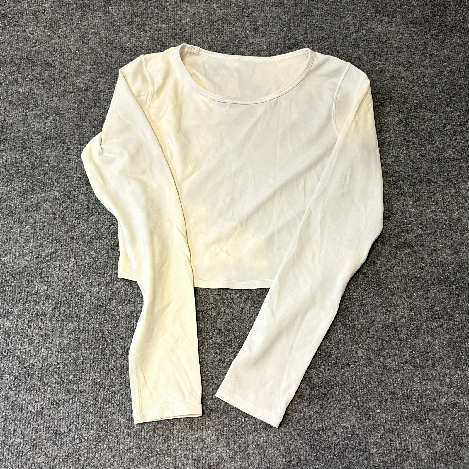 Lululemon Top Womens Size 6 White Long Sleeve Cropped Athletic Yoga Shirt Lululemon Top Womens Size 6 White Long Sleeve Cropped Athletic Yoga Shirt