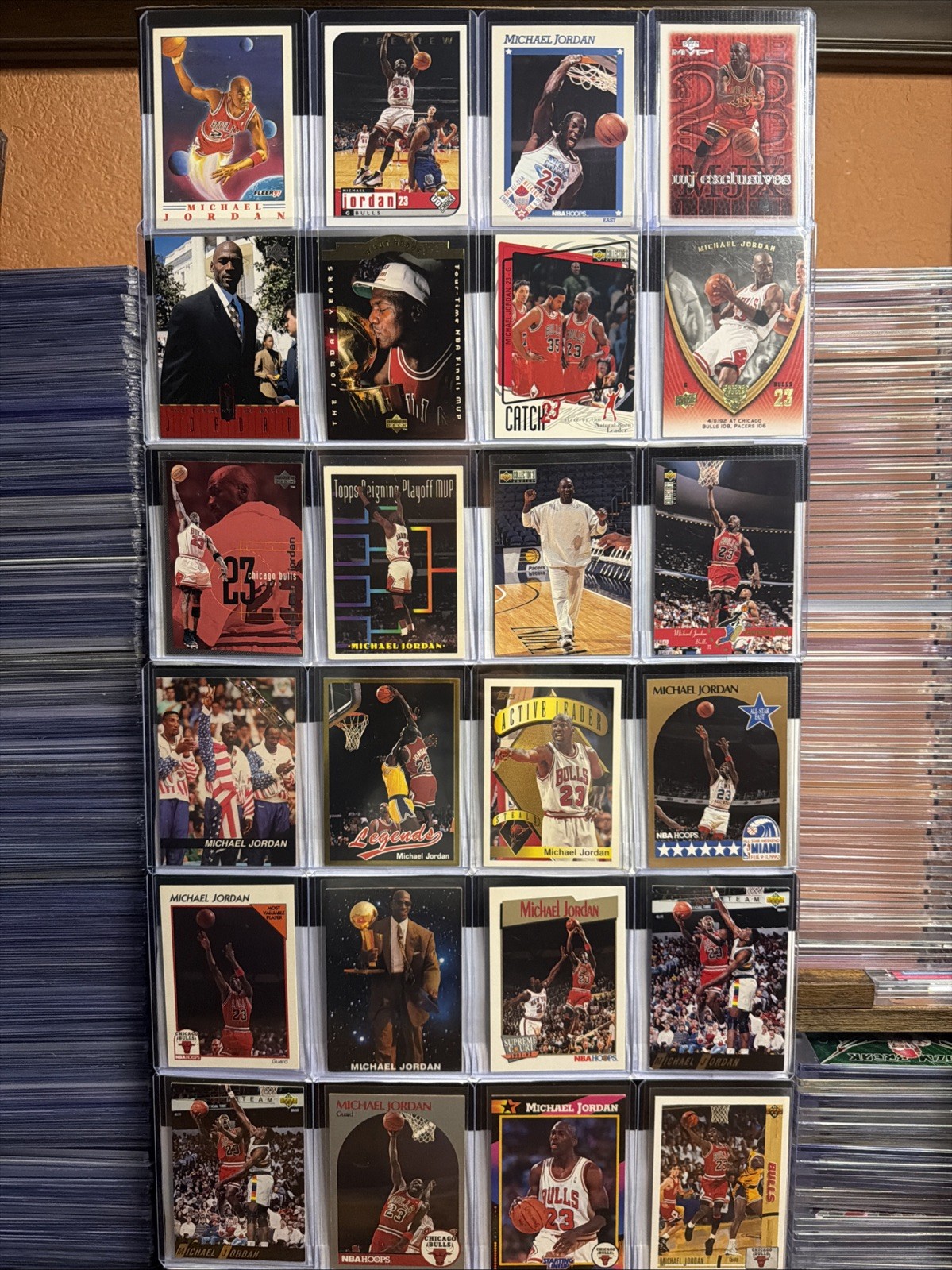 **HUGE** Multi-Year/Brand Michael Jordan Bulls 24 Card Lot **Read Description**7