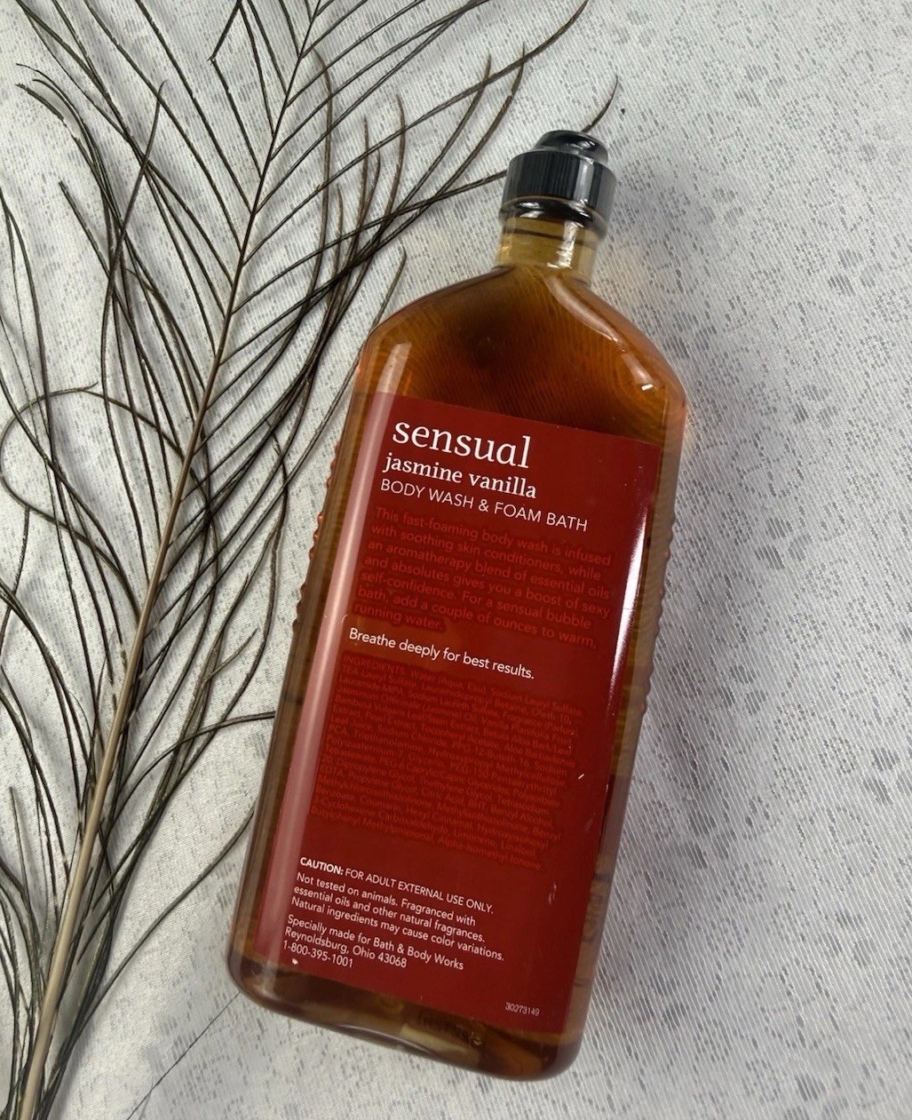 Bath & Body Works Aromatherapy Sensual Jasmine Vanilla Body Wash Foam Bath 10 oz Bath & Body Works Aromatherapy Sensual Jasmine Vanilla Body Wash Foam Bath 10 oz