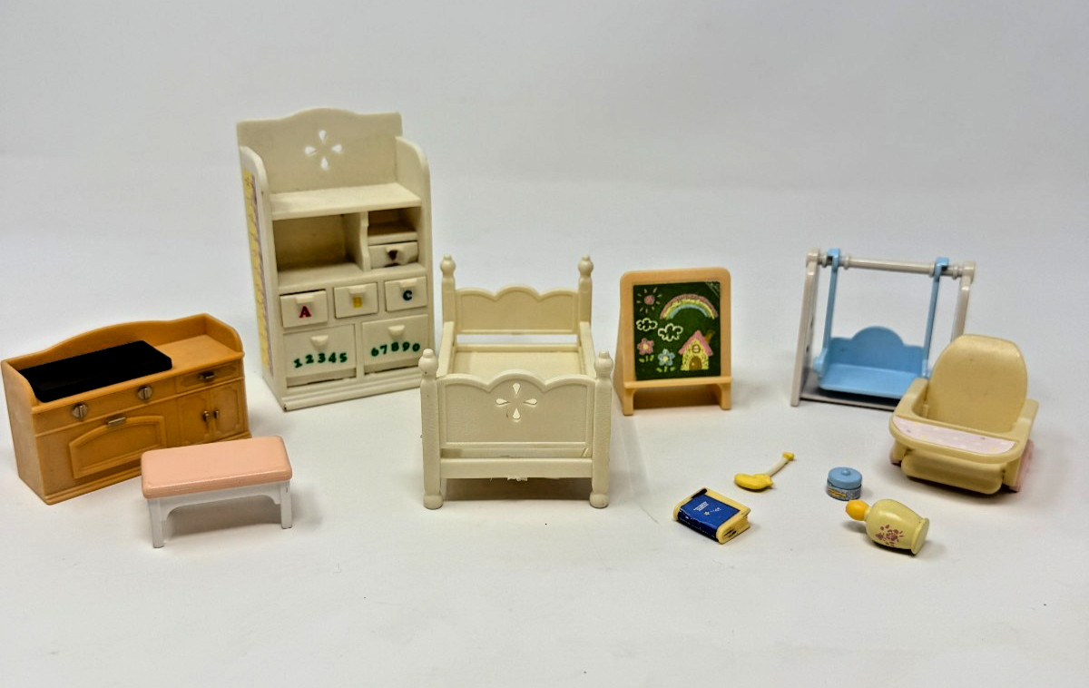 Epoch Toys Dollhouse Miniature Kitchen Baby and Nursery Lot 1:12 Scale