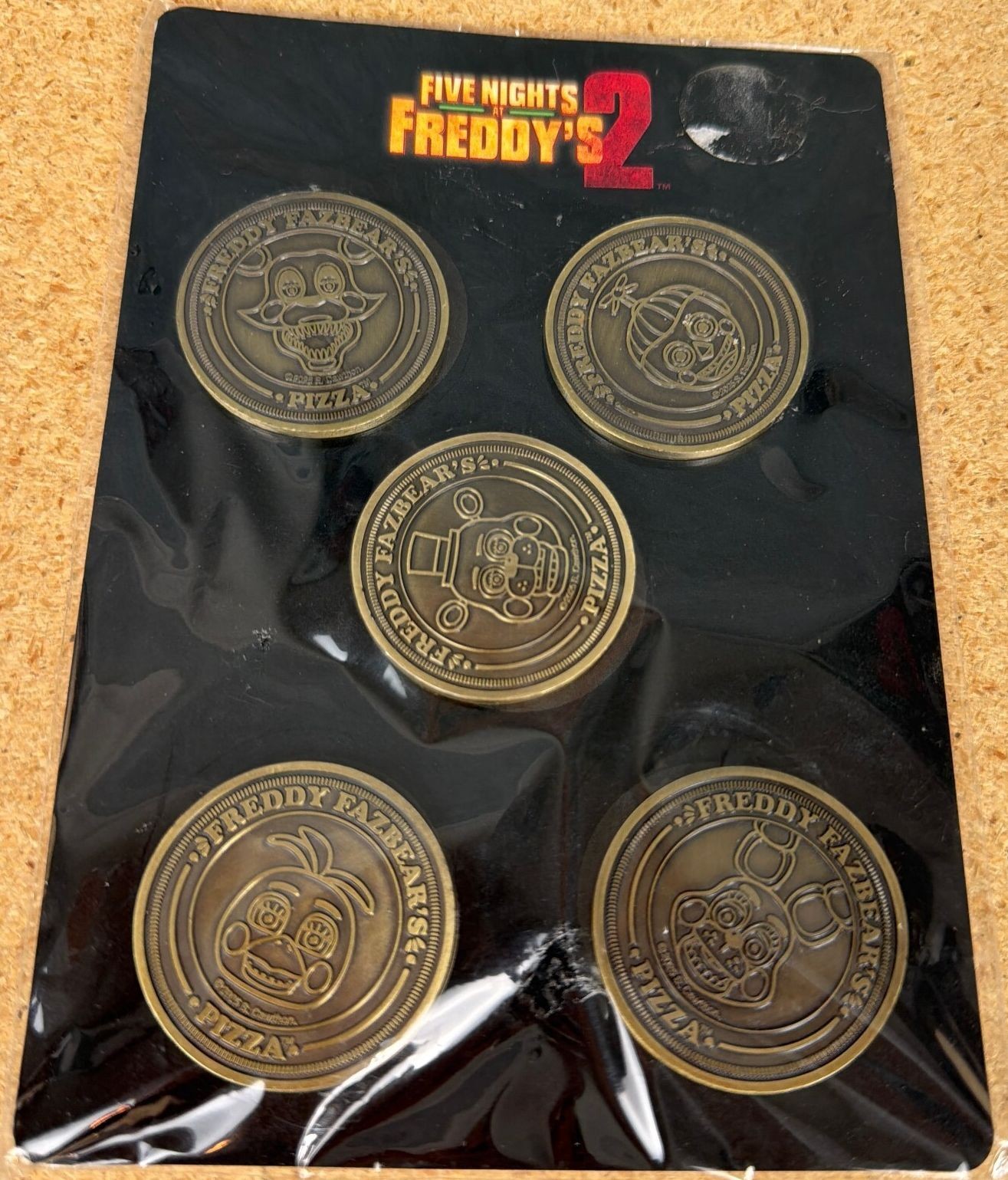 Five Nights at Freddy's 2 Movie Collectible 5 Coin Set - Freddy Fazbear's Pizza