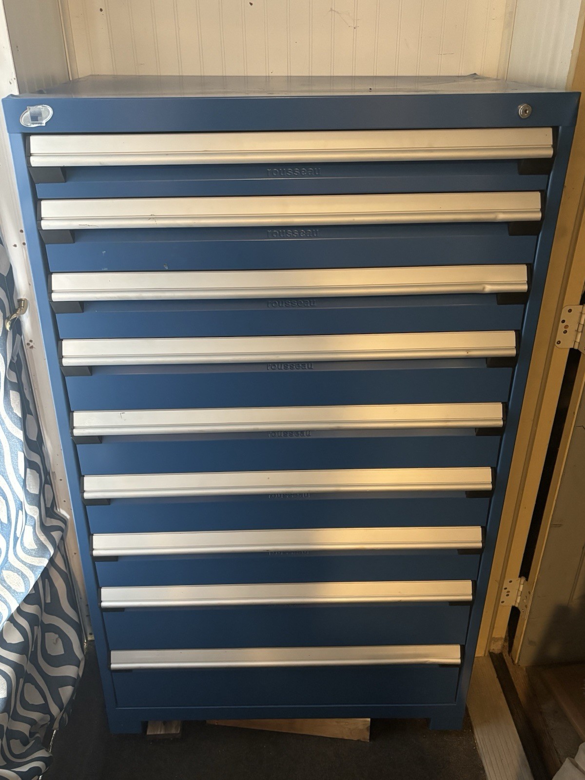 Rousseau Blue 9-Drawer Industrial Storage Cabinet, Keyed, R5AHG-5813 Rousseau Blue 9-Drawer Industrial Storage Cabinet, Keyed, R5AHG-5813