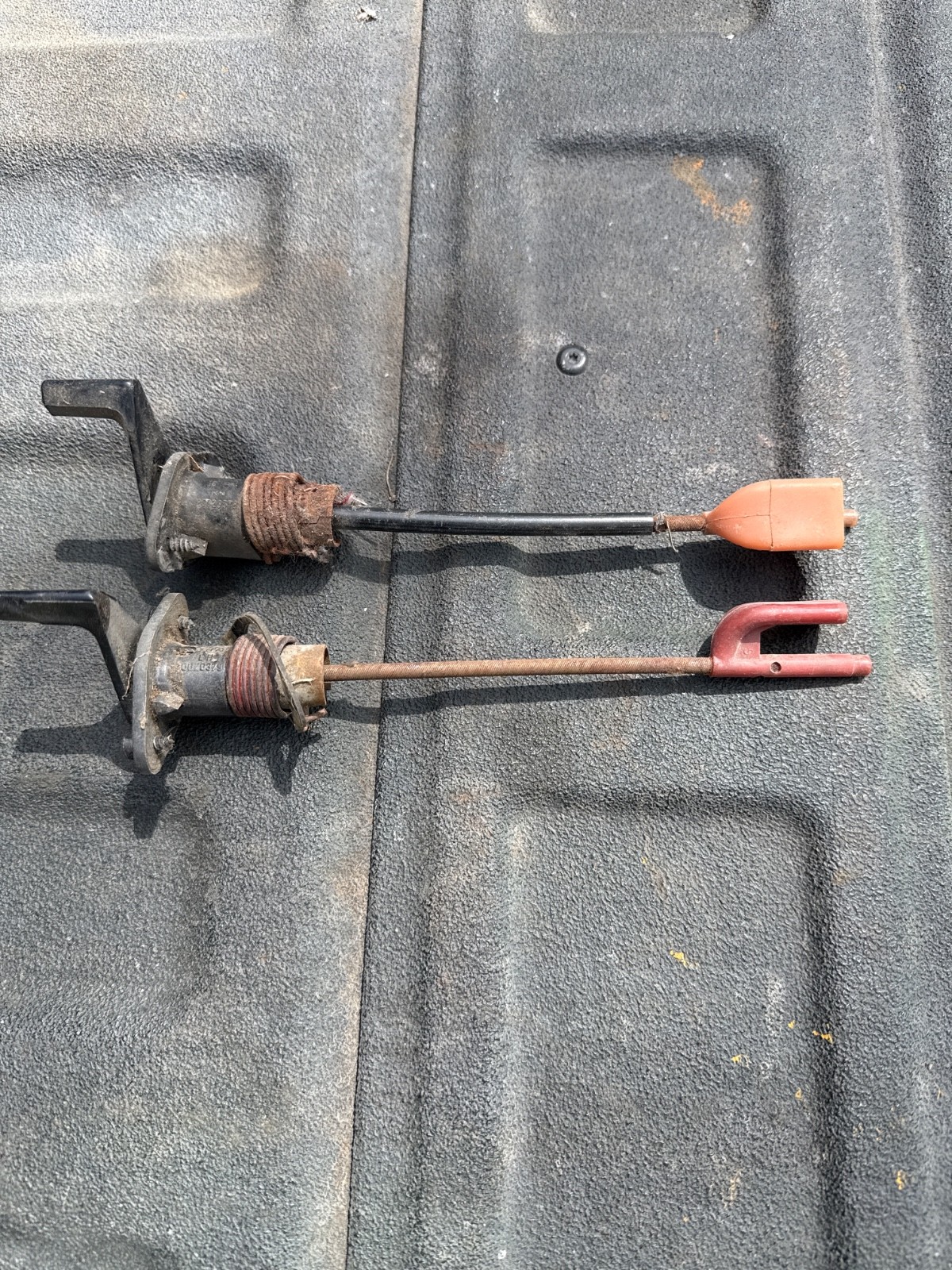 1978 1988 Pontiac Grand Prix Oldsmobile Cutlass OE Door Jamb Seatbelt Retractors 1978 1988 Pontiac Grand Prix Oldsmobile Cutlass OE Door Jamb Seatbelt Retractors