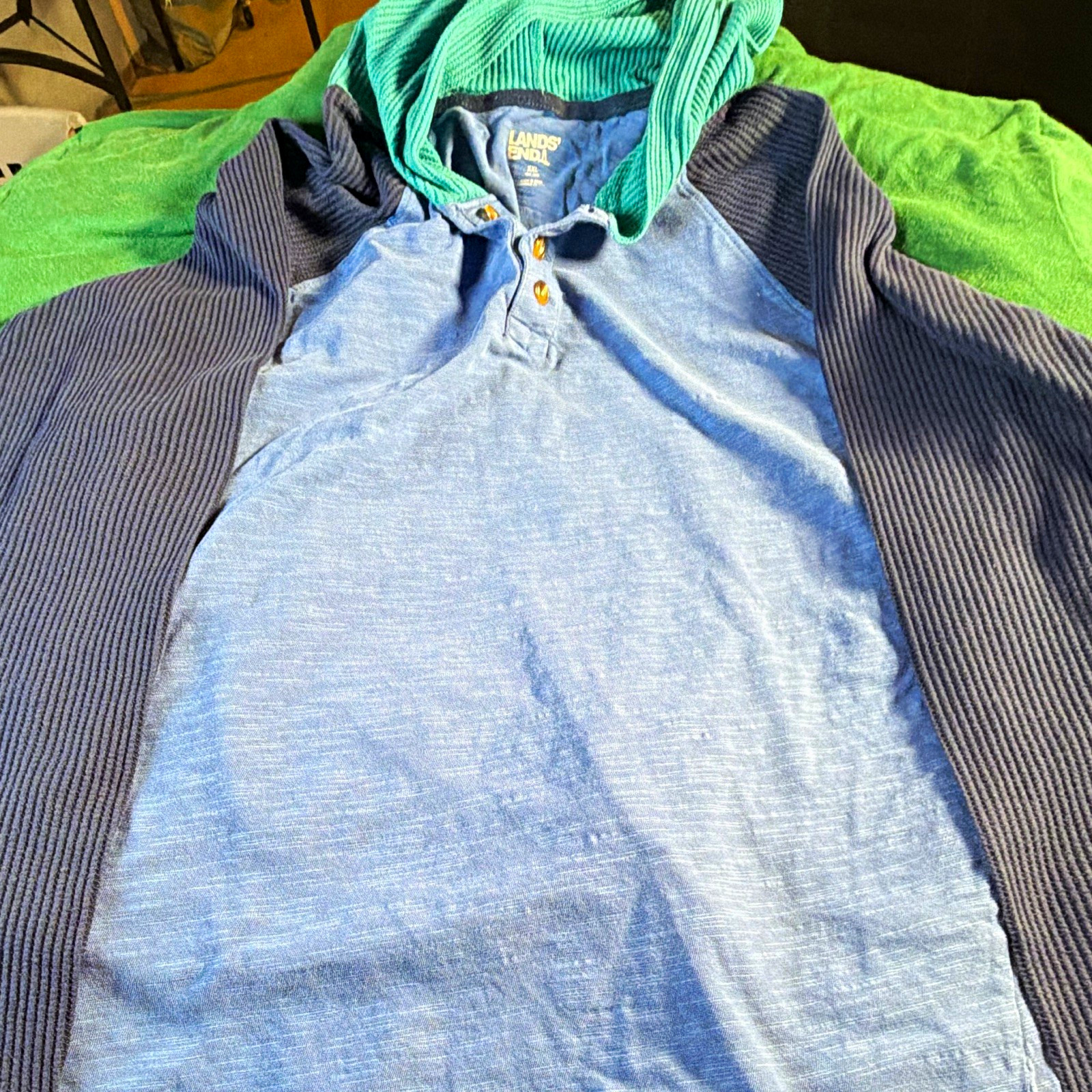 Lands\' End Boys Blue/Green Colorblock Hooded Henley Button Pullover Hoodie XXL Lands\' End Boys Blue/Green Colorblock Hooded Henley Button Pullover Hoodie XXL