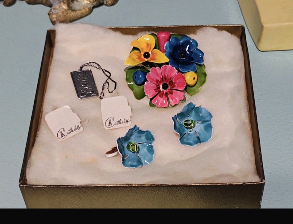 Vintage Castlecliff Enamel Flower Brooch Clip-On Earrings Original Box and Tags