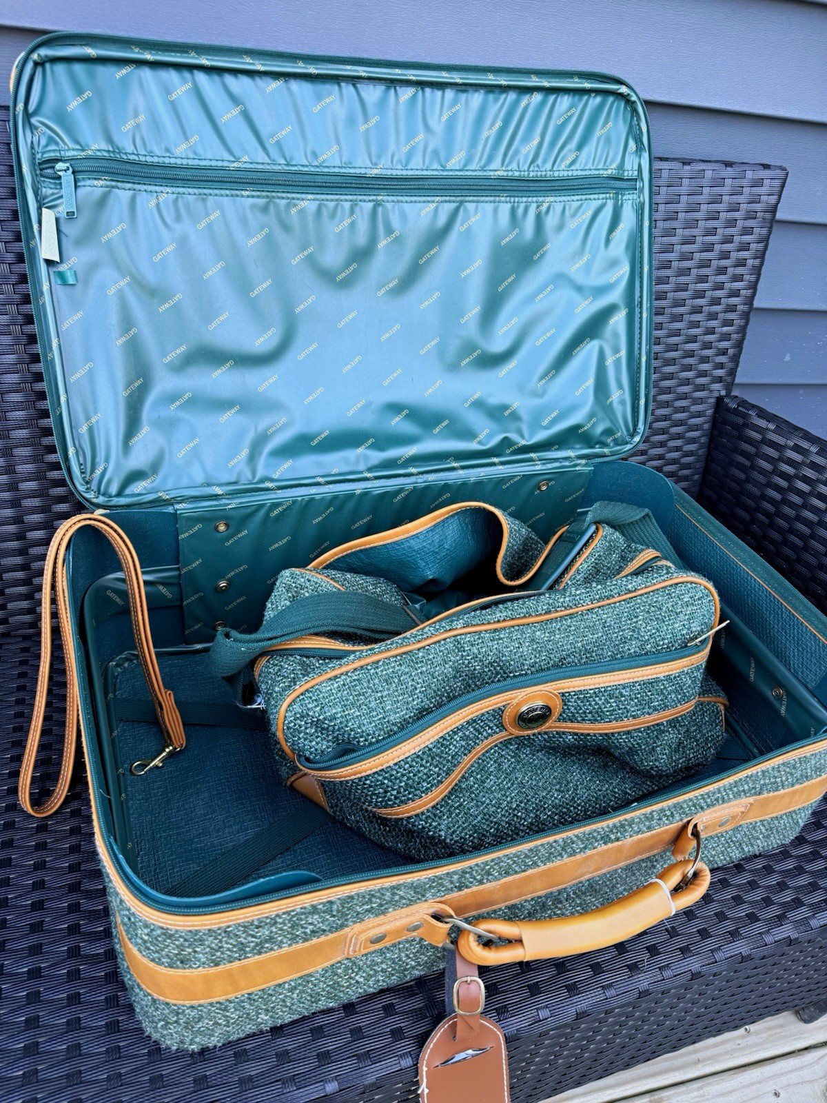 Vintage Gateway 2 Pc Green Tweed Luggage Set Suitcase Travel Bag 70s 80s