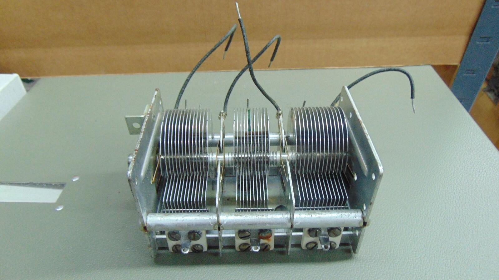 unused WW2 Vintage military air variable 3 gang capacitor unused WW2 Vintage military air variable 3 gang capacitor