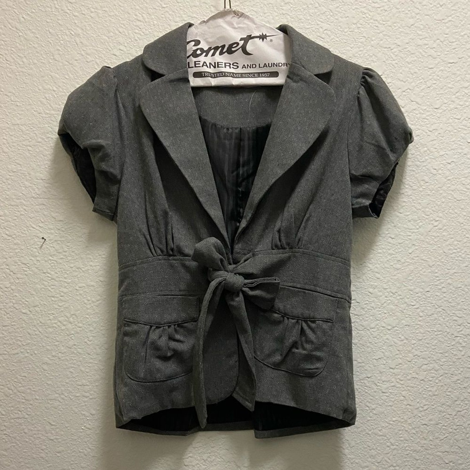 NEW Short-Sleeved Tie Front Blazer - Gray w/ Subdued Floral Print NEW Short-Sleeved Tie Front Blazer - Gray w/ Subdued Floral Print