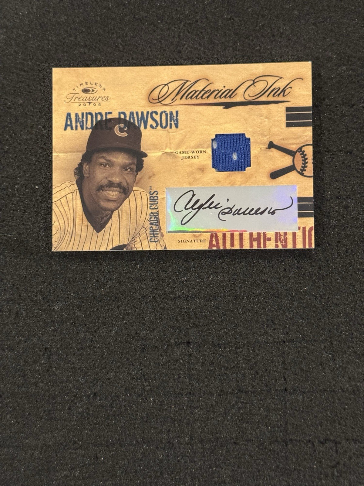 2004 Donruss Timeless Treasures Material Ink /100 Jersey Andre Dawson Auto HOF 2004 Donruss Timeless Treasures Material Ink /100 Jersey Andre Dawson Auto HOF