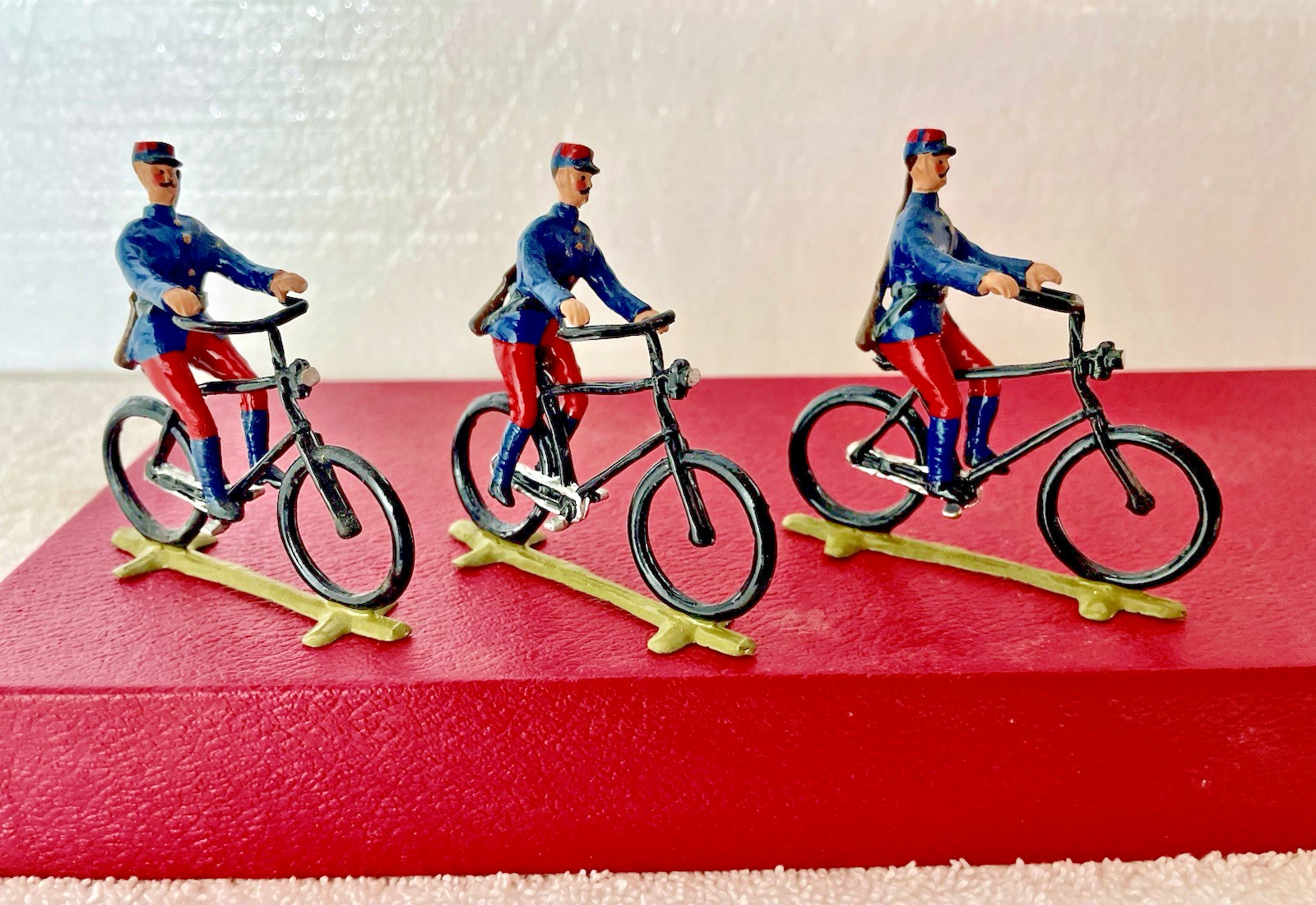 Boxed Toy Soldier Set Dorset Soldiers Ltd. Armies Of The World French Cyclists Boxed Toy Soldier Set Dorset Soldiers Ltd. Armies Of The World French Cyclists