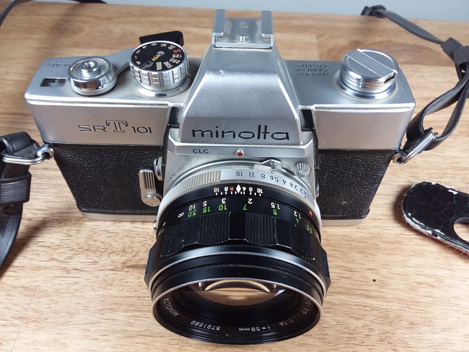 Vintage Minolta SRT101 35mm Film Camera & MC Rokkor PF 1:1.4 F=58mm Lens