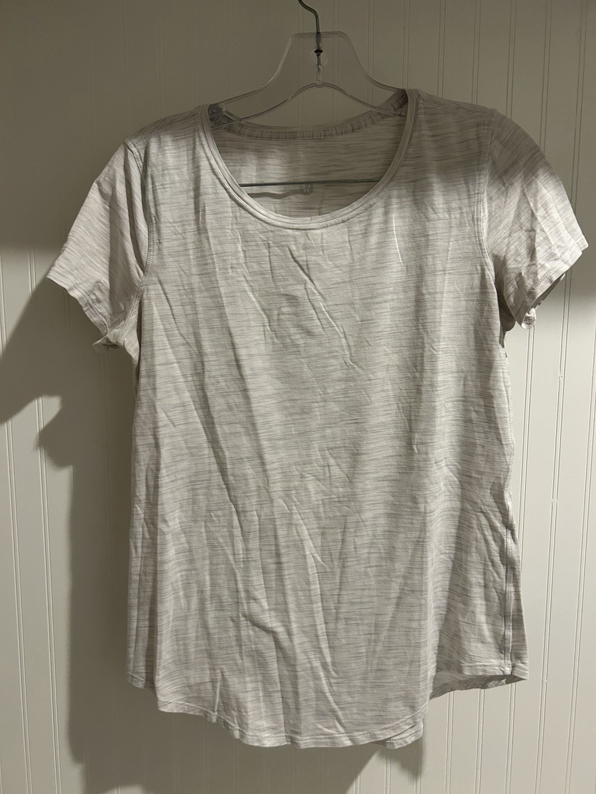 Lululemon Love Crew Short Sleeve T-Shirt Light Gray & Cream Curved Hem Medium