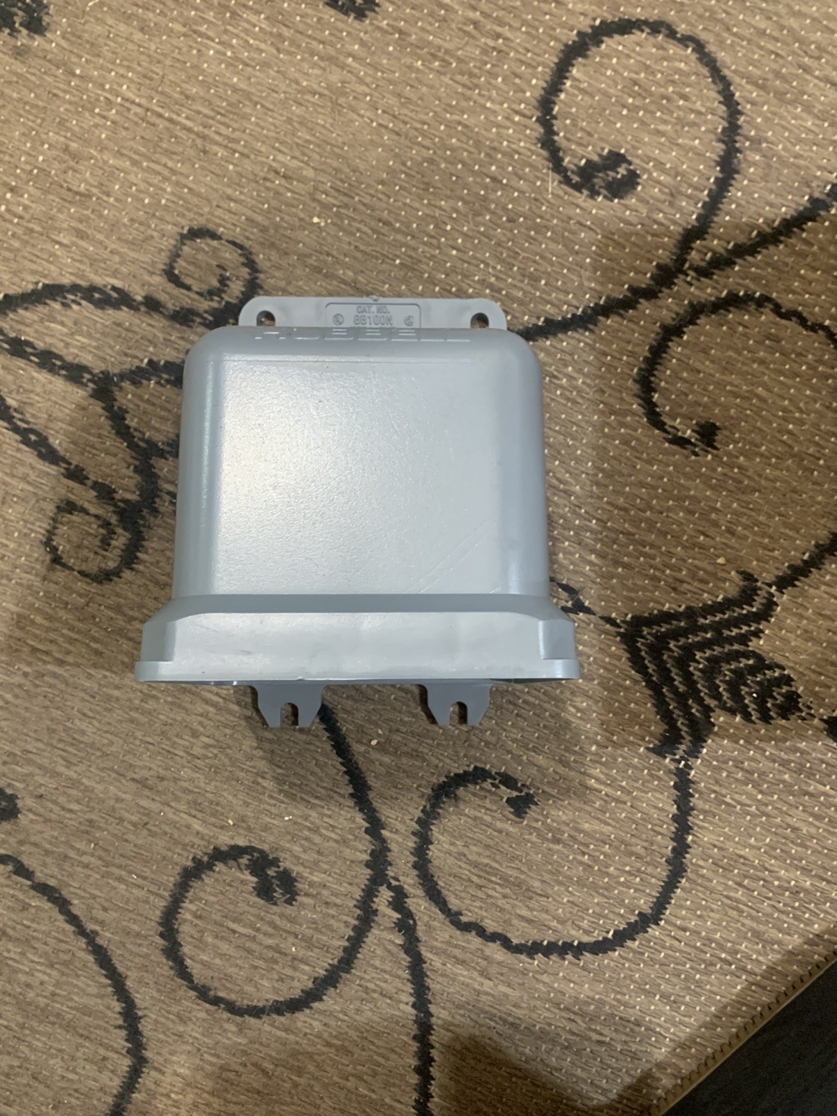HUBBELL BB100N - 100/125 A, Dead End, 1.5 in Hub Dia, Thermoplastic HUBBELL BB100N - 100/125 A, Dead End, 1.5 in Hub Dia, Thermoplastic