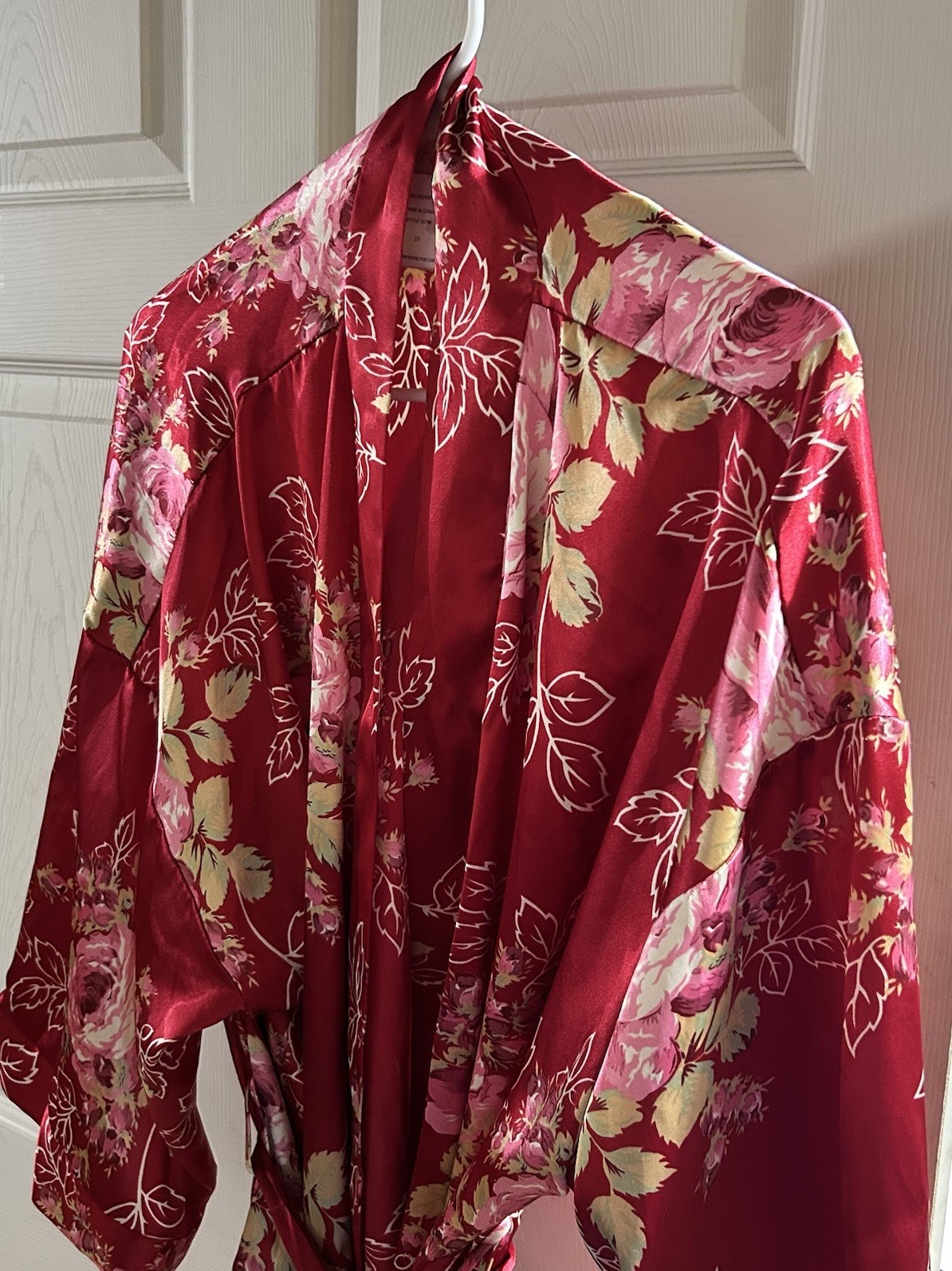 Vtg Inner Most Robe Satin Red Paisley 2x