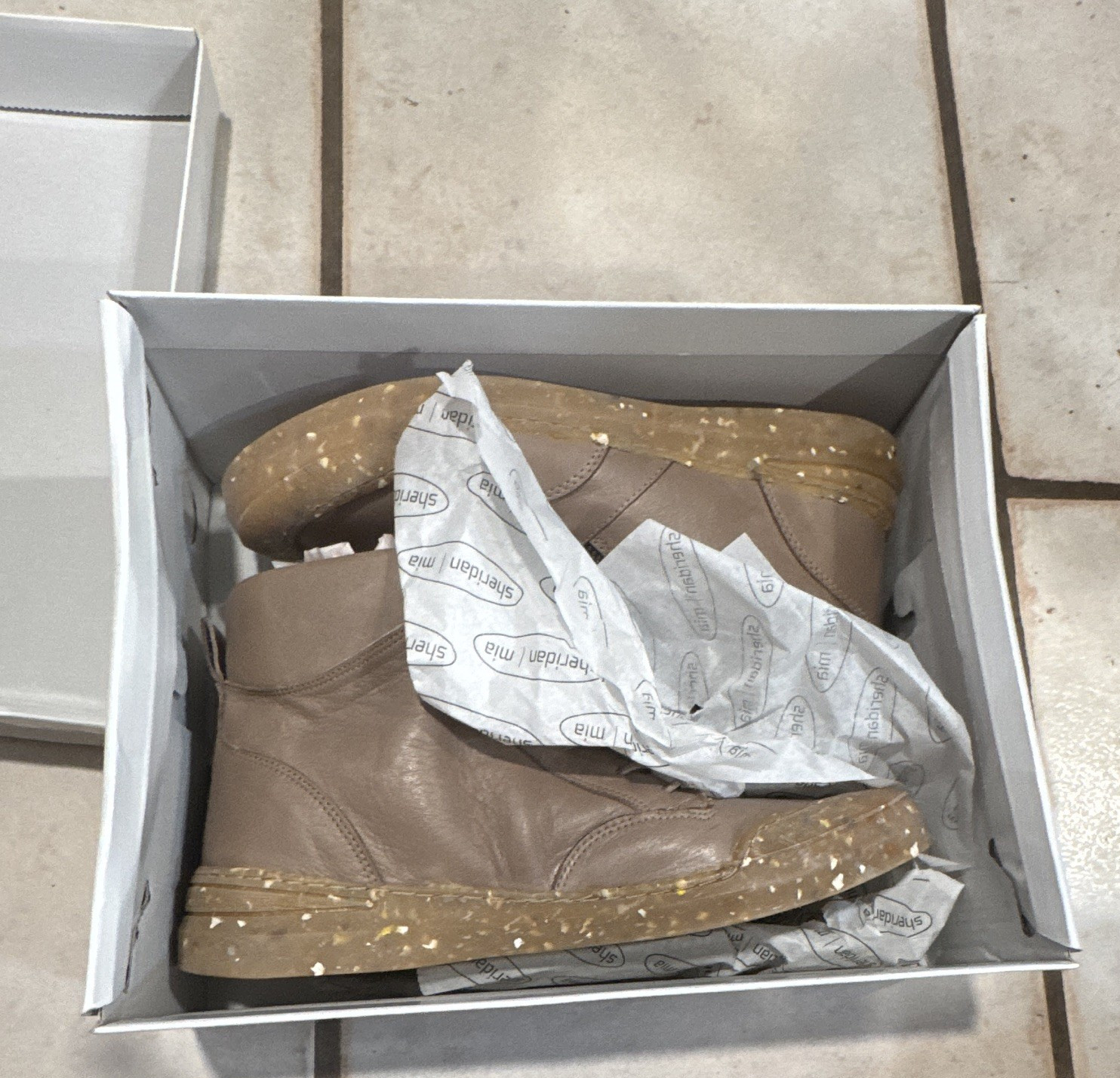 Sheridan Mia Taupe Leather Combat Ankle Boots 9.5 Lace-Up Side Zip Rubber Sole Sheridan Mia Taupe Leather Combat Ankle Boots 9.5 Lace-Up Side Zip Rubber Sole