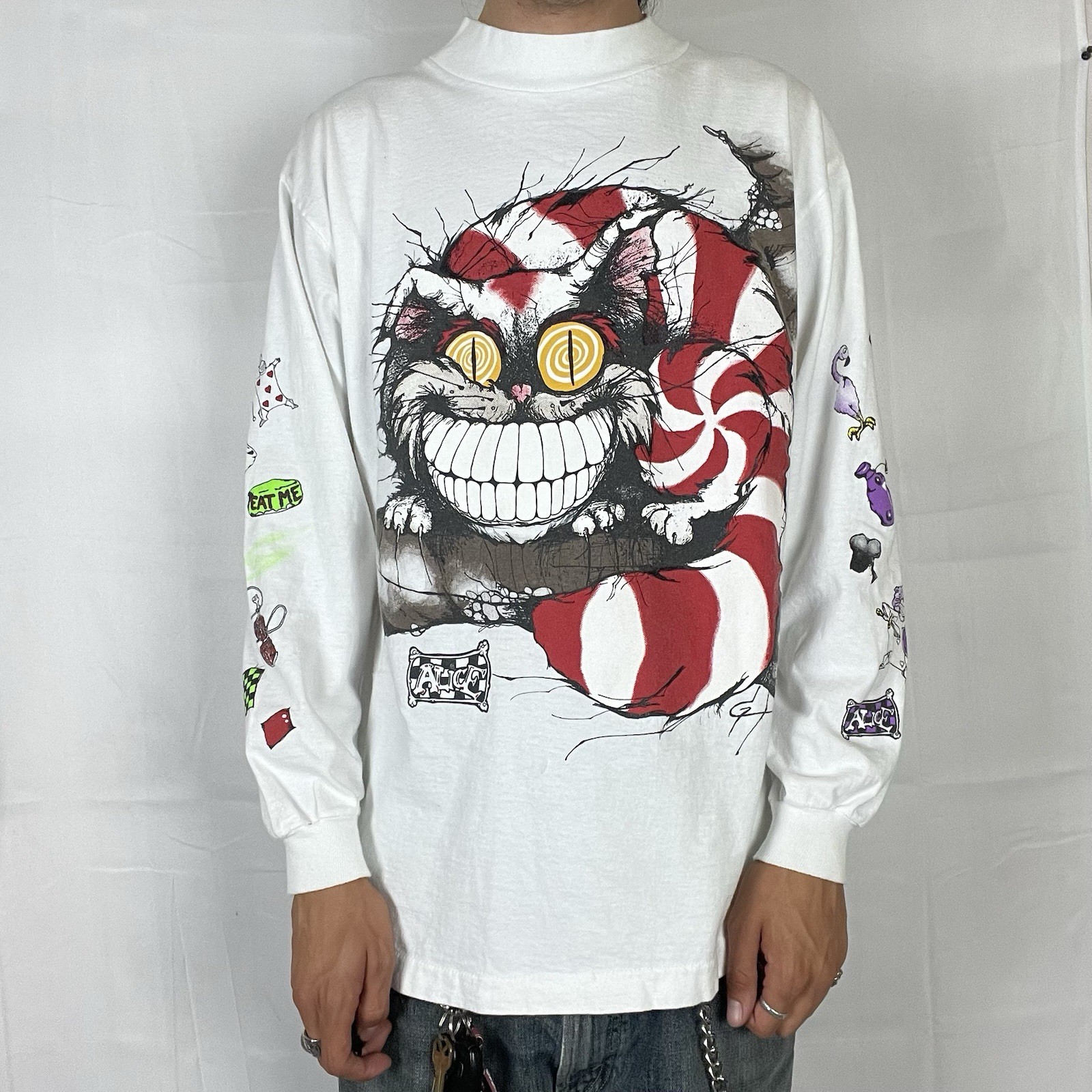 Vintage 1990s Disney Alice In Wonderland Cheshire Cat Long Sleeve Graphic Shirt