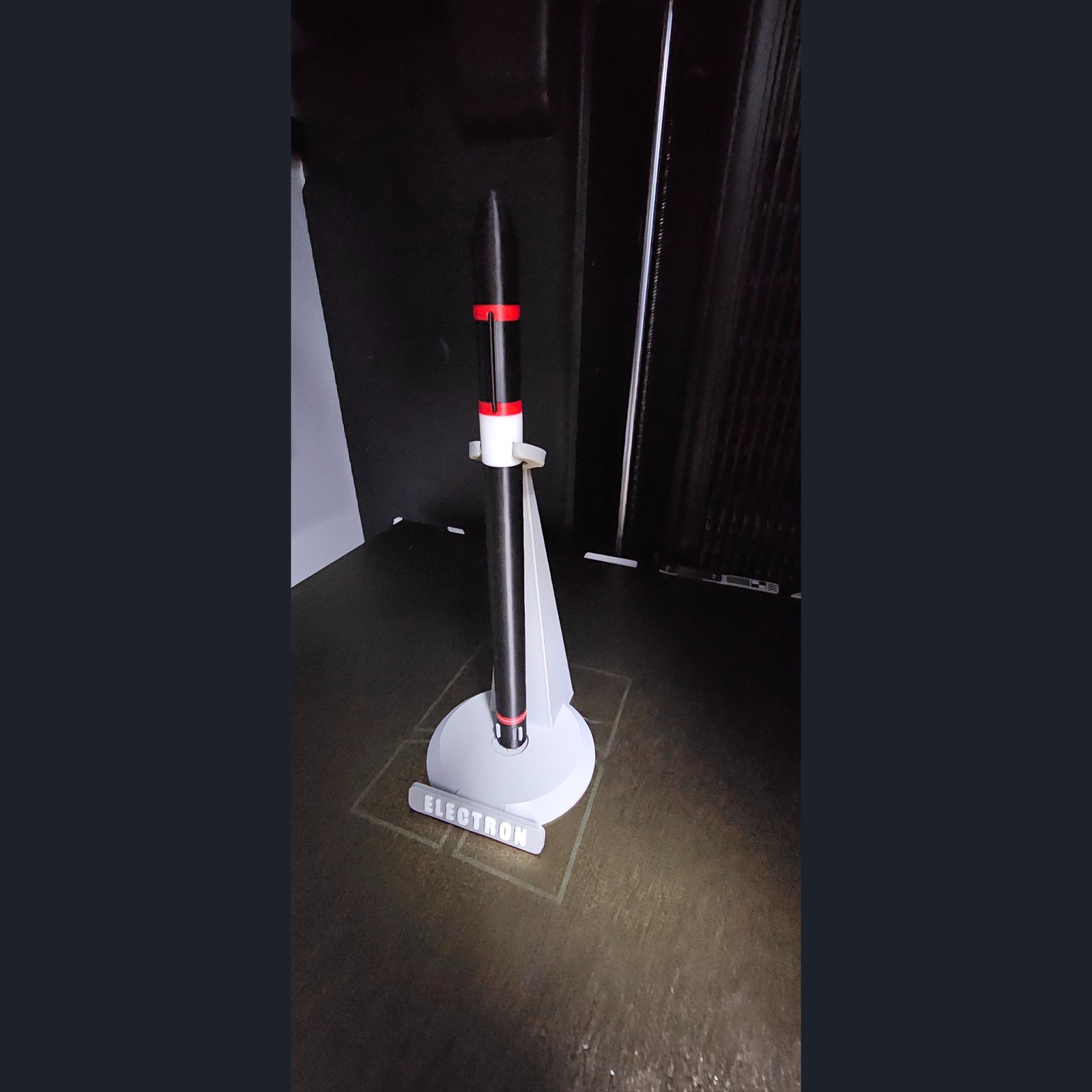 1/100 Scale Rocket Lab Electron Rocket 3D‑Printed Finished Painted Display Model