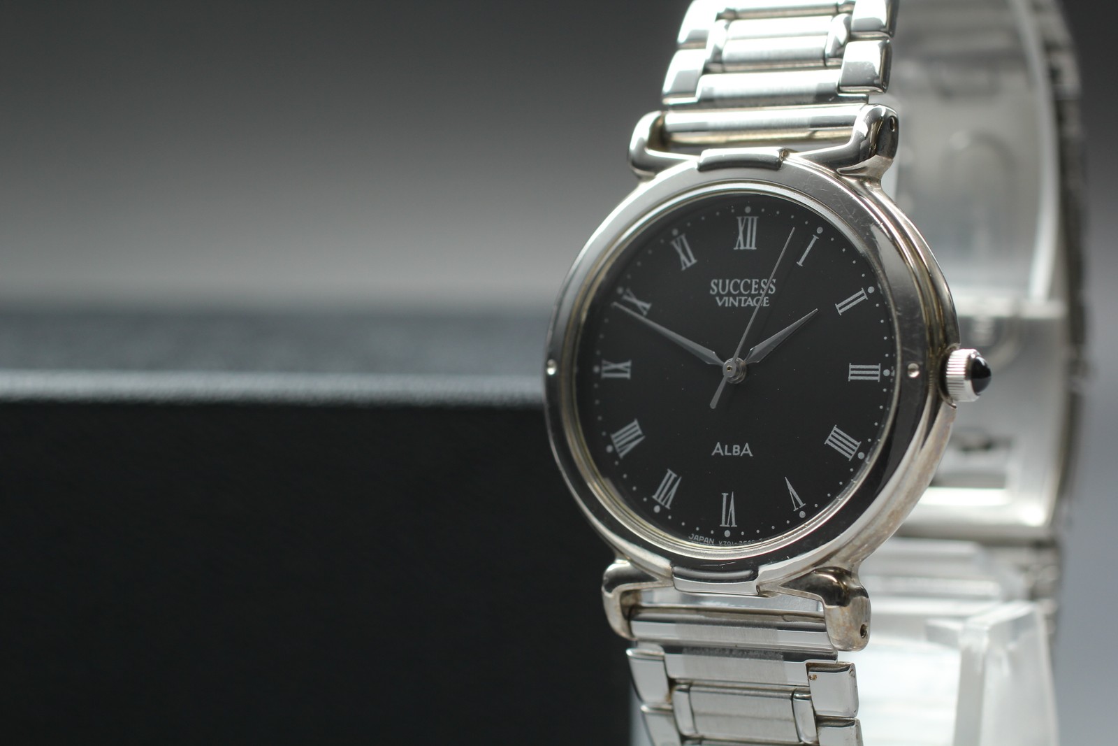Vintage 1993 N MINT Quartz Seiko Alba Success V701-1V60 Roman Men\'s JAPAN
