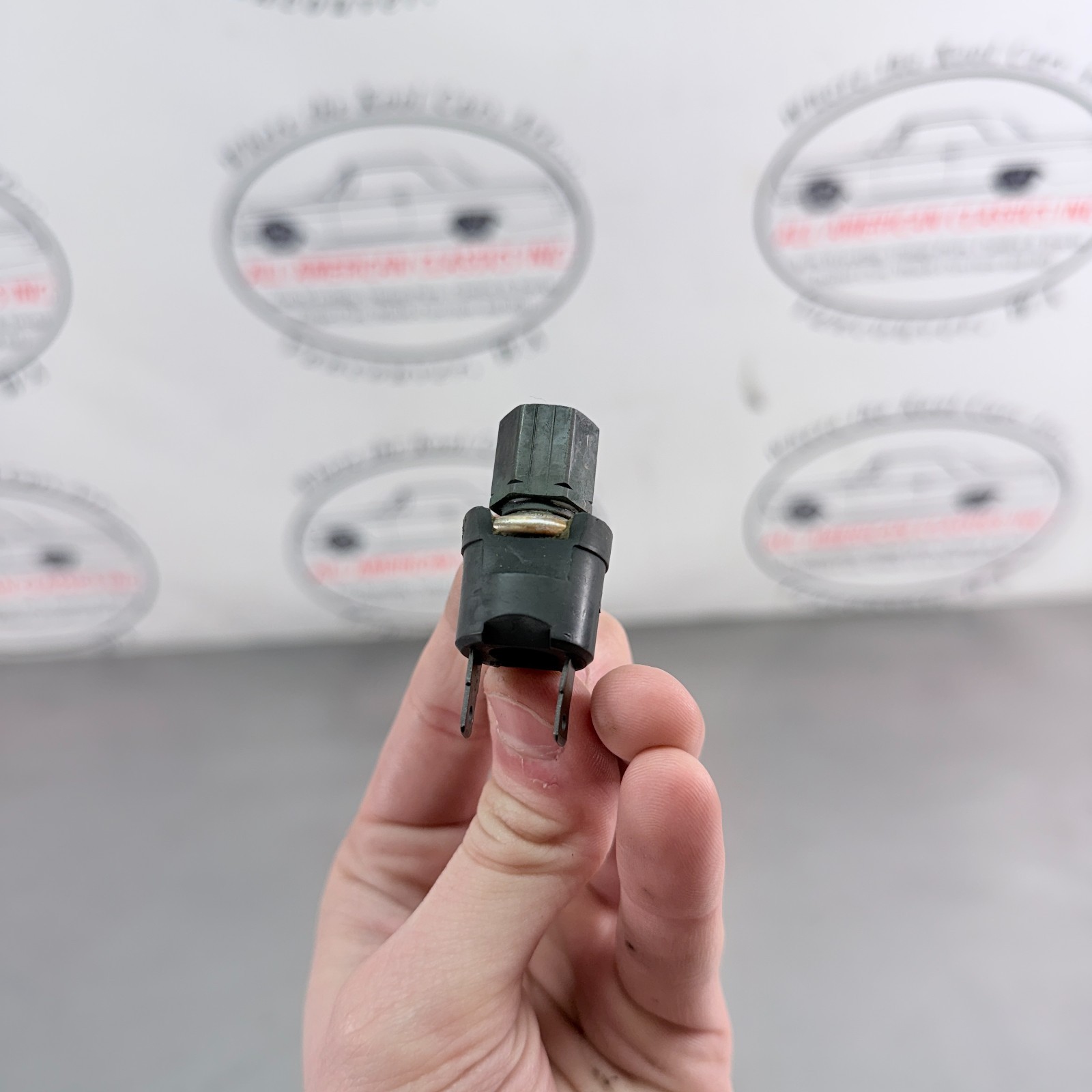 1984-91 Corvette A/C Air Compressor Cycling Switch Assembly, #10007057 - OEM
