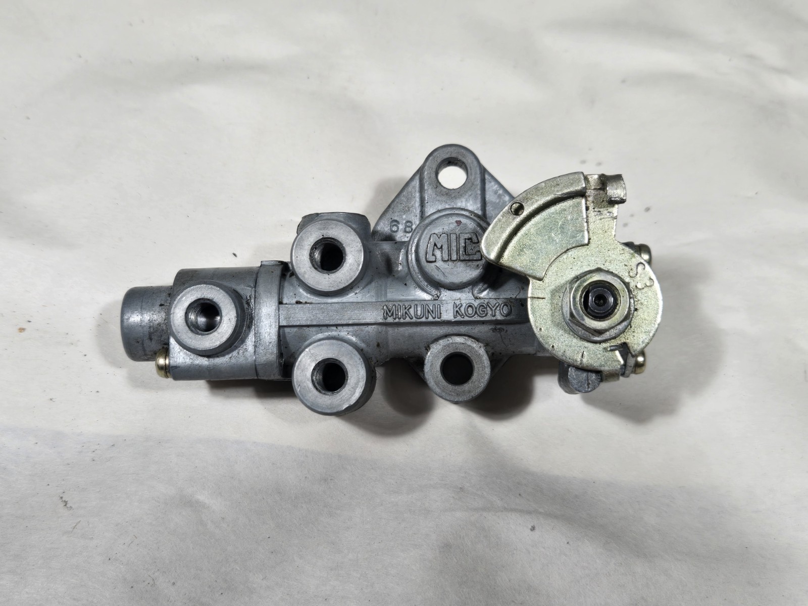 1974-1978 Kawasaki Oil Pump Assembly, S3 KH400 1974-1978 Kawasaki Oil Pump Assembly, S3 KH400