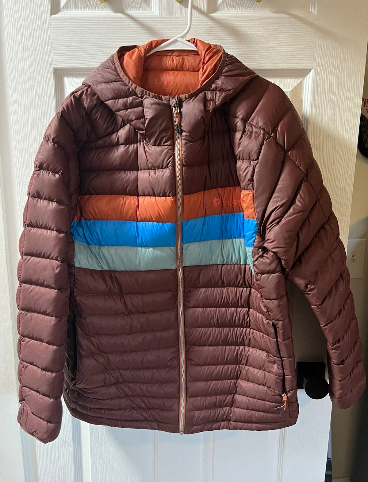 Cotopaxi Fuego Men’s XL Down Hooded Colorblock Puffer Jacket Full Zip Pockets