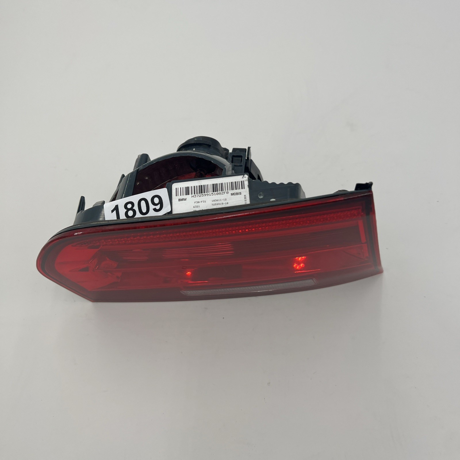 2012 - 2016 BMW 328I F30 REAR LEFT DRIVER SIDE INNER BOOT LID LIGHT 7259915 OEM 2012 - 2016 BMW 328I F30 REAR LEFT DRIVER SIDE INNER BOOT LID LIGHT 7259915 OEM