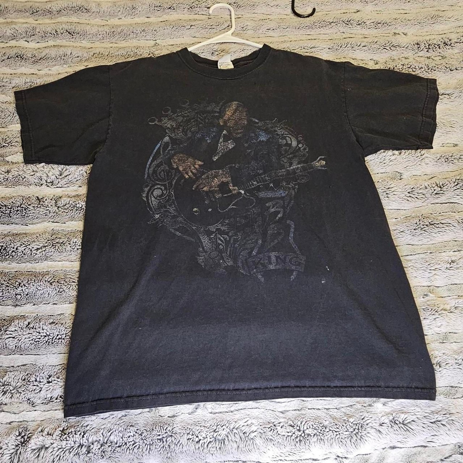 Anvil Men\'s Black T-shirt
