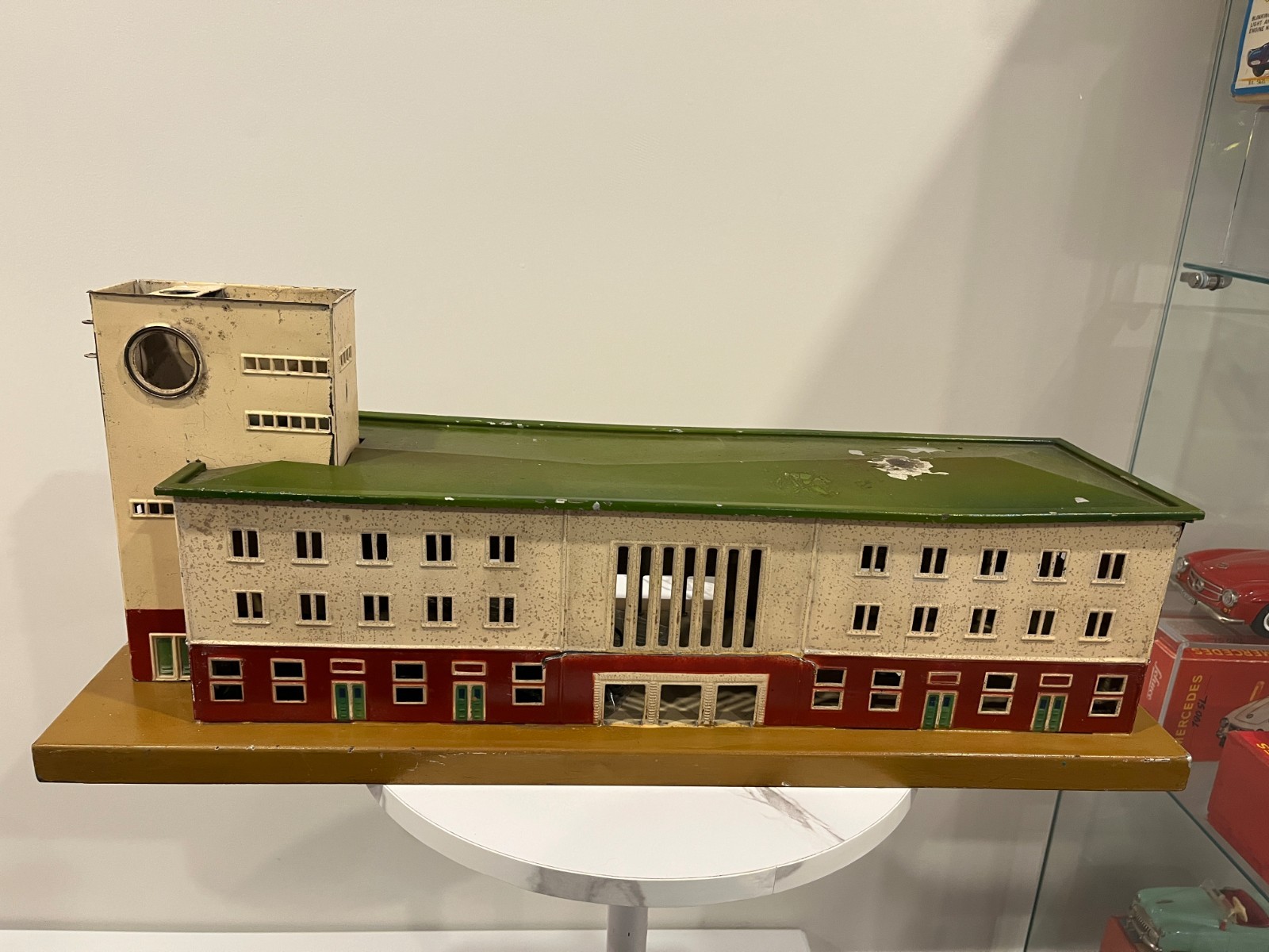 Rare 1936 Marklin 2015B Friedrichshafen Station With Bell Attic Find Rare 1936 Marklin 2015B Friedrichshafen Station With Bell Attic Find