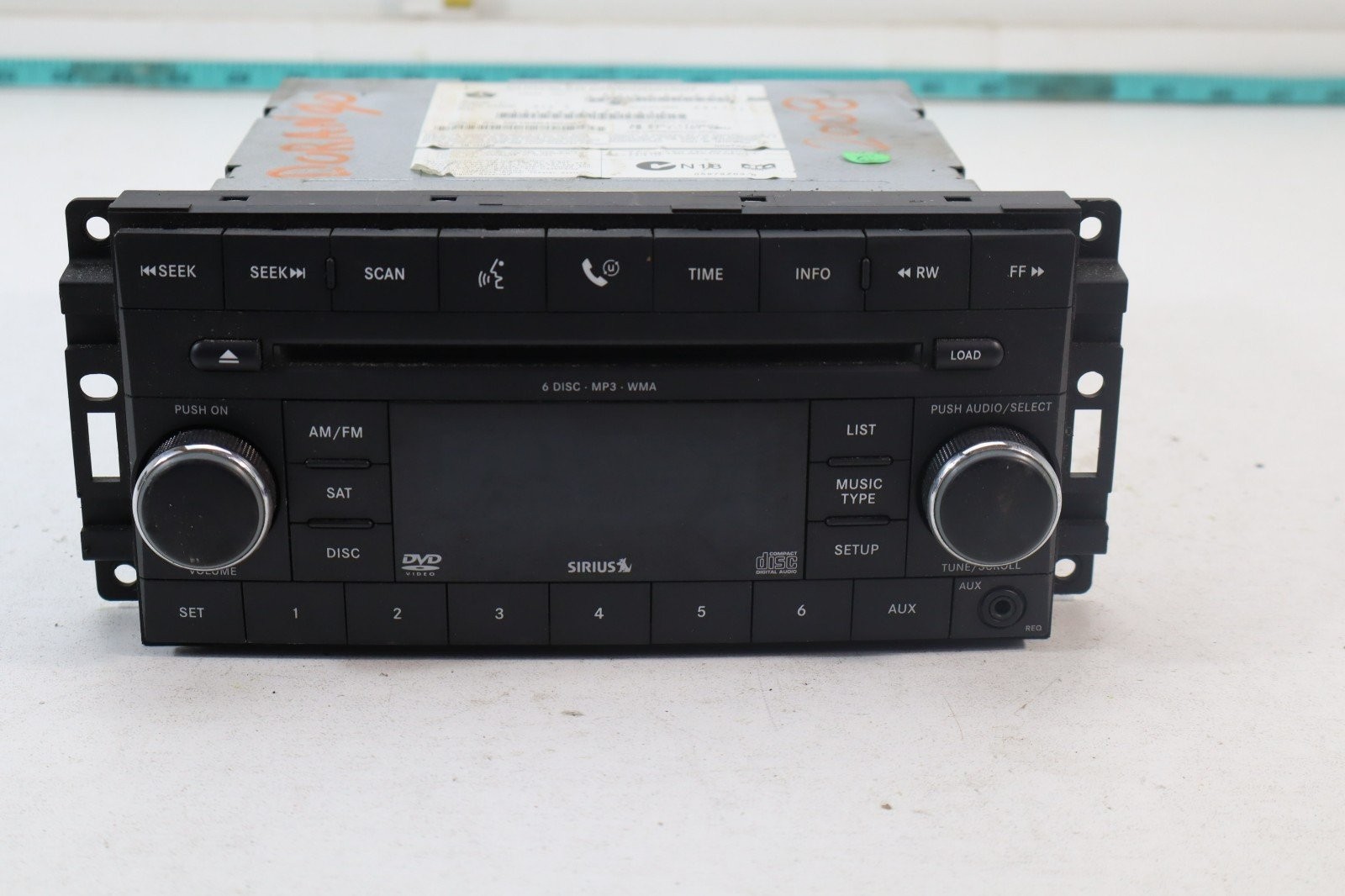 2007-2010 Dodge Durango CD player AUX radio REQ 05064922AG OEM 2007-2010 Dodge Durango CD player AUX radio REQ 05064922AG OEM
