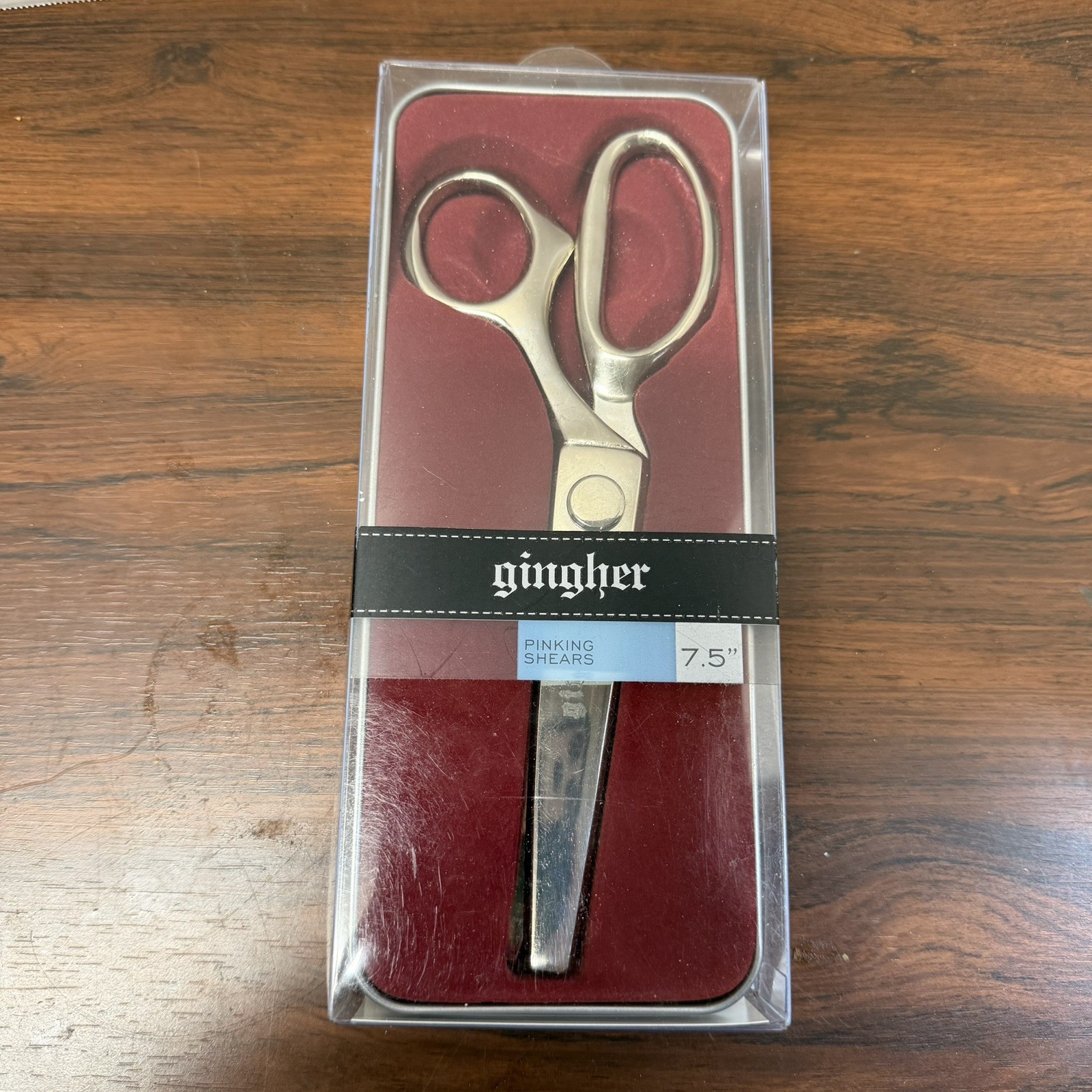 NEW Gingher 7.5” Pinking Shears with Tin case for Sewing and Crafts NEW Gingher 7.5” Pinking Shears with Tin case for Sewing and Crafts