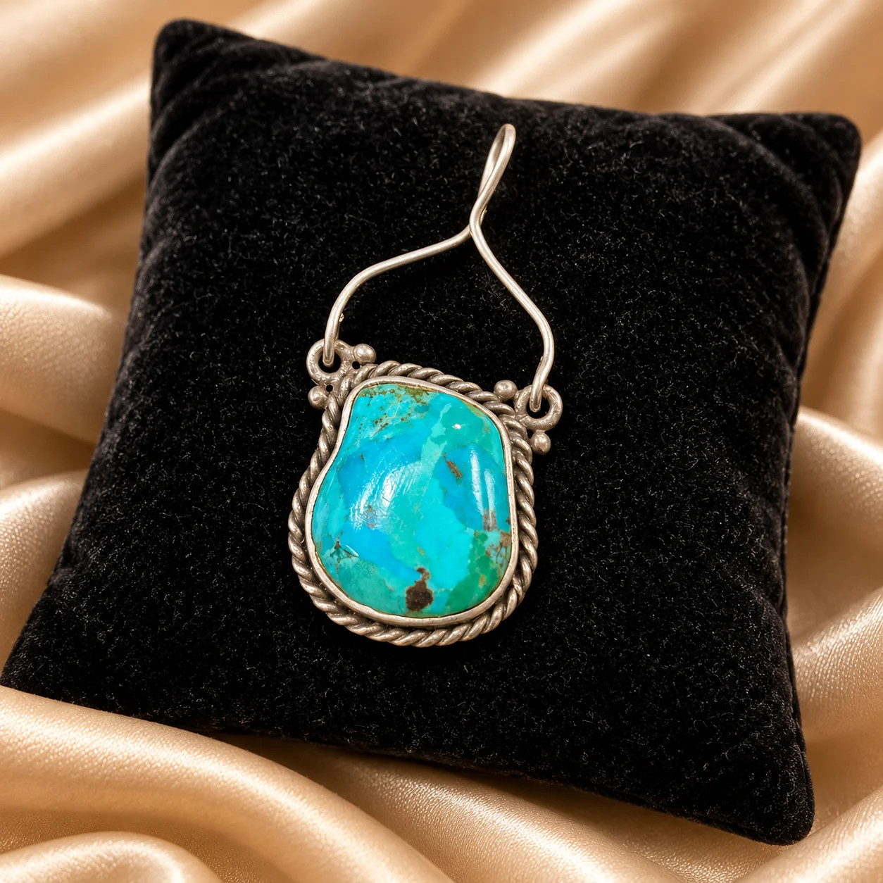 Vintage Navajo Sterling Silver Turquoise Pendan Vintage Navajo Sterling Silver Turquoise Pendan