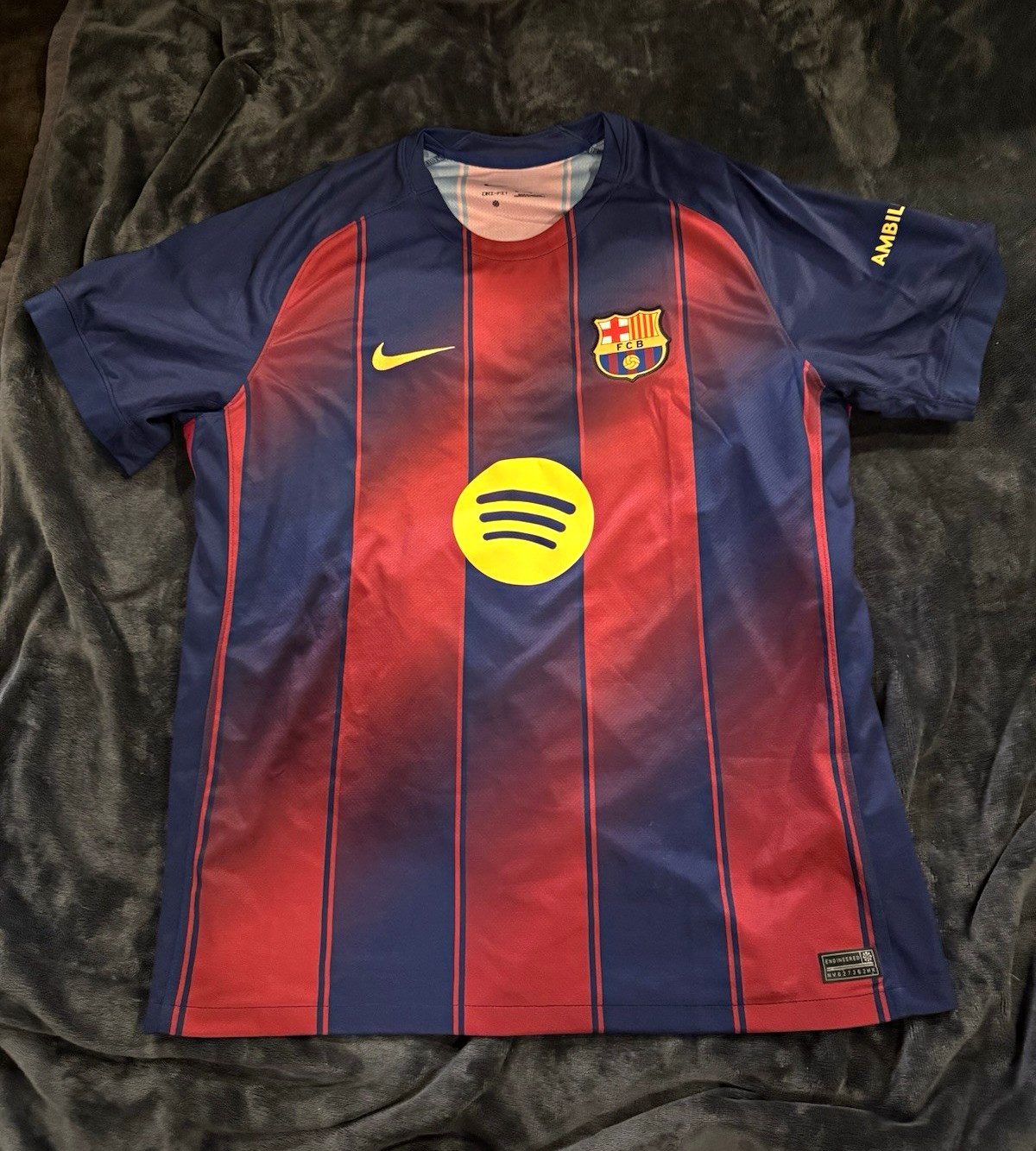 Nike FC Barcelona Pedri #8 Dri-FIT Soccer Jersey Men’s XL Blue/Red/Yellow Nike FC Barcelona Pedri #8 Dri-FIT Soccer Jersey Men’s XL Blue/Red/Yellow