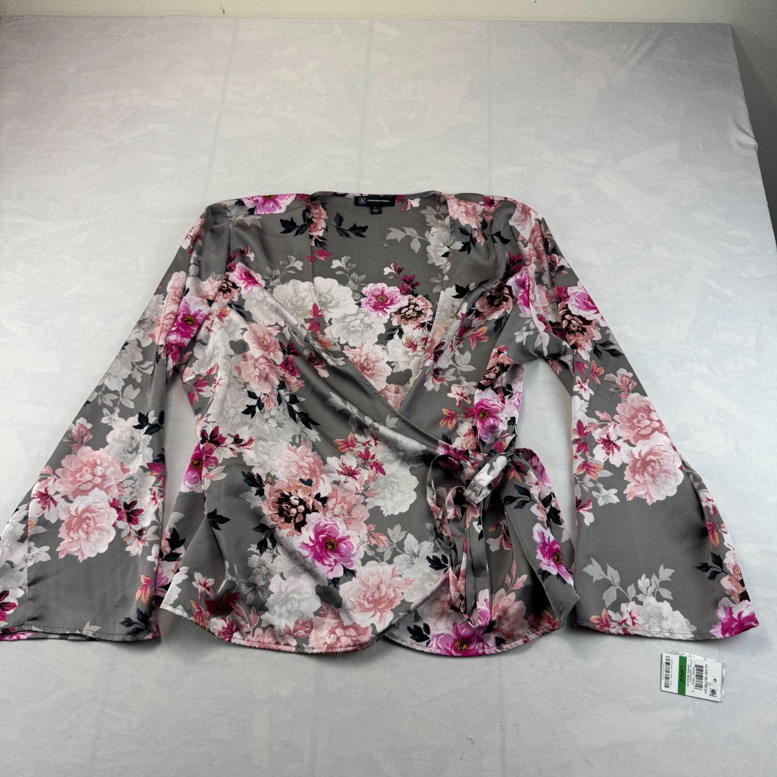 NWT INC International Concepts Wrap Blouse Top Womens Large Gray Floral Belted