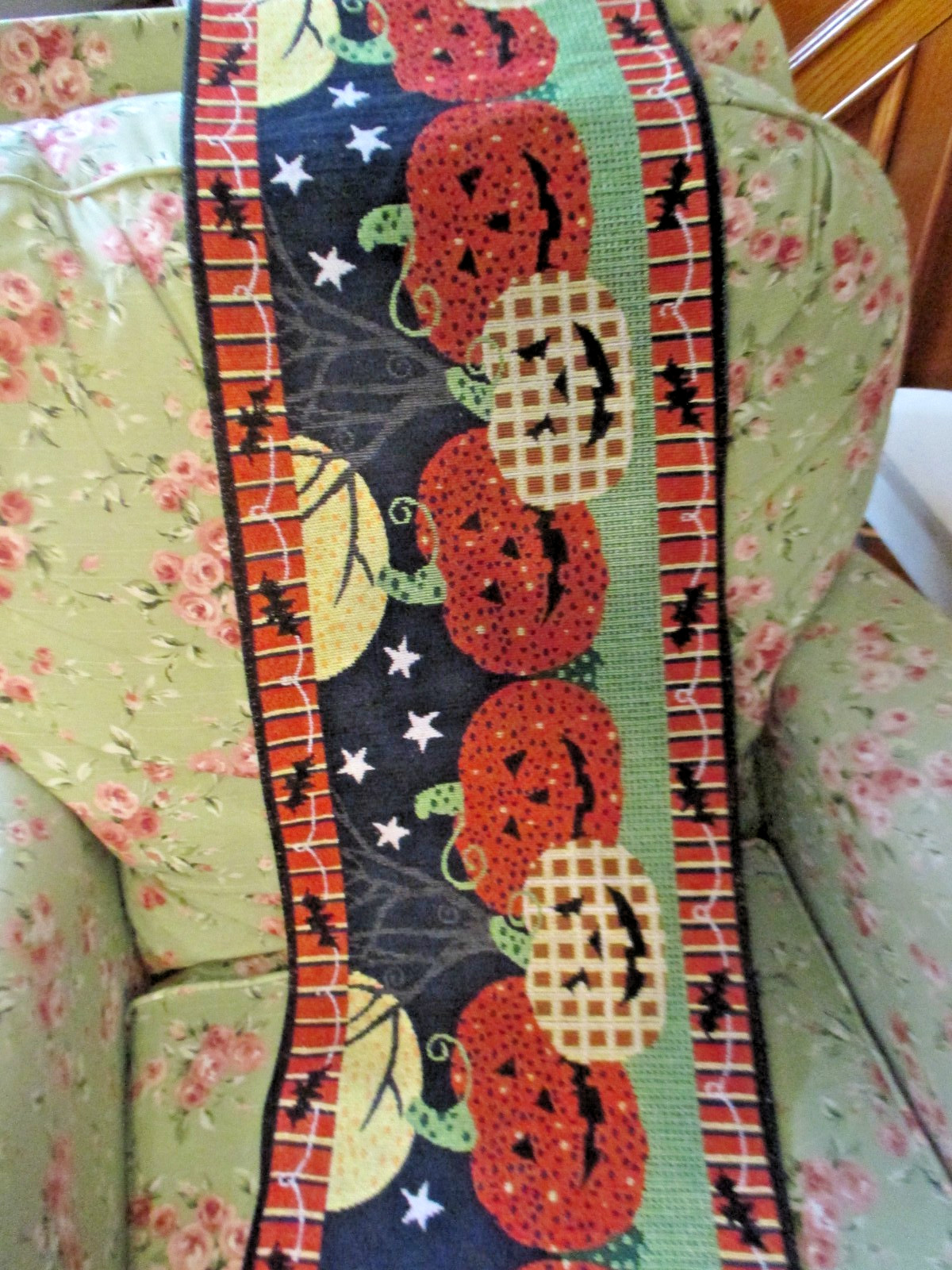 Halloween Tapestry Table Runner Jack O\' Lanterns Black bats Night Sky 70\