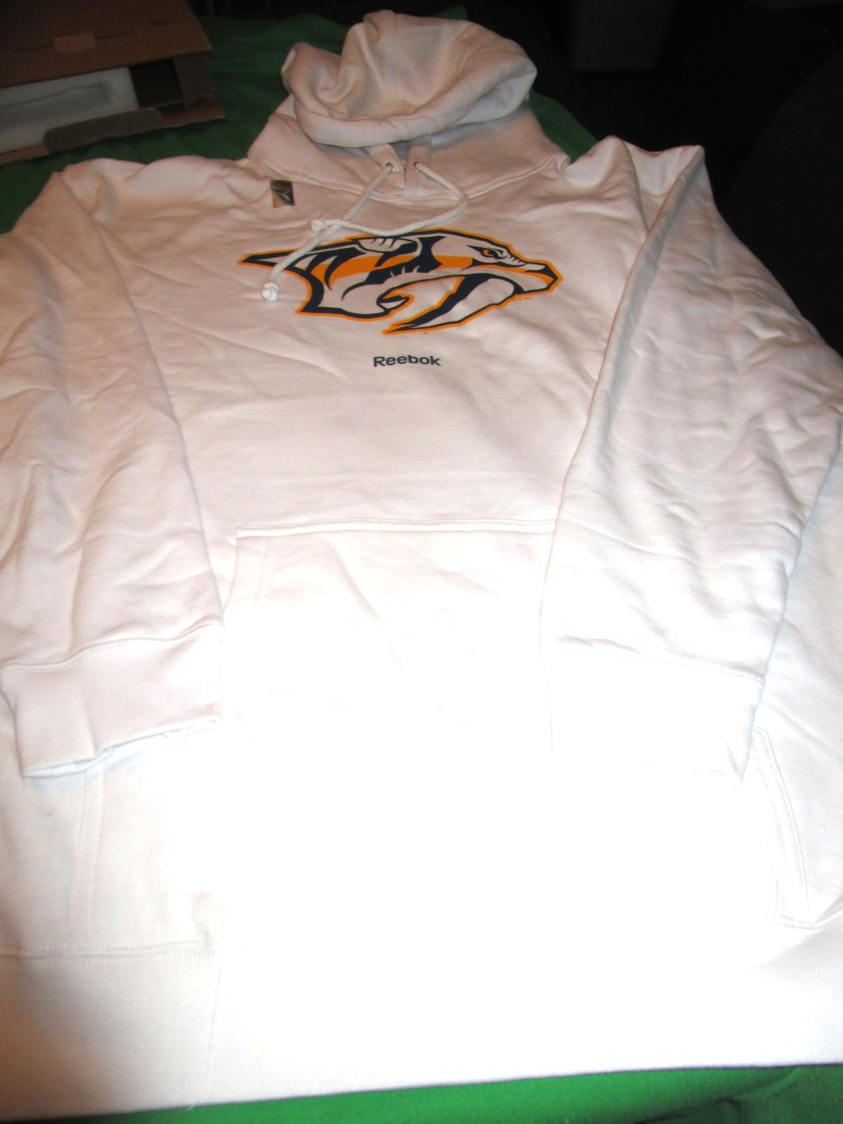 NEW REEBOK NHL NASHVILLE PREDATORS HOCKEY MENS HOODED SWEATSHIRT WHITE XL