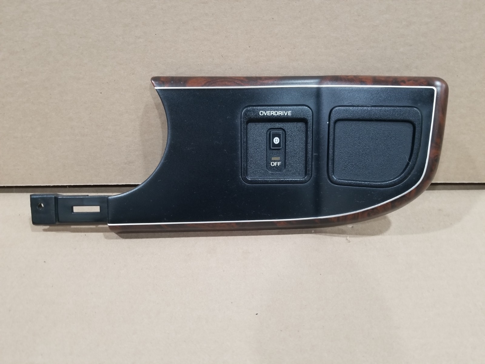 87-91 Ford Pickup Truck Bronco XLT Lariat Woodgrain Dash Bezel OVERDRIVE