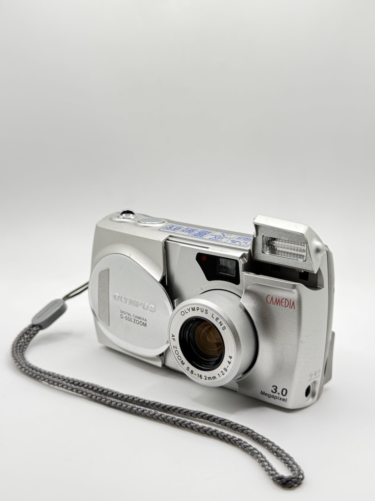 Olympus CAMEDIA D-550 ZOOM 3.0MP Digital Camera Silver — TESTED & WORKING ✅✅