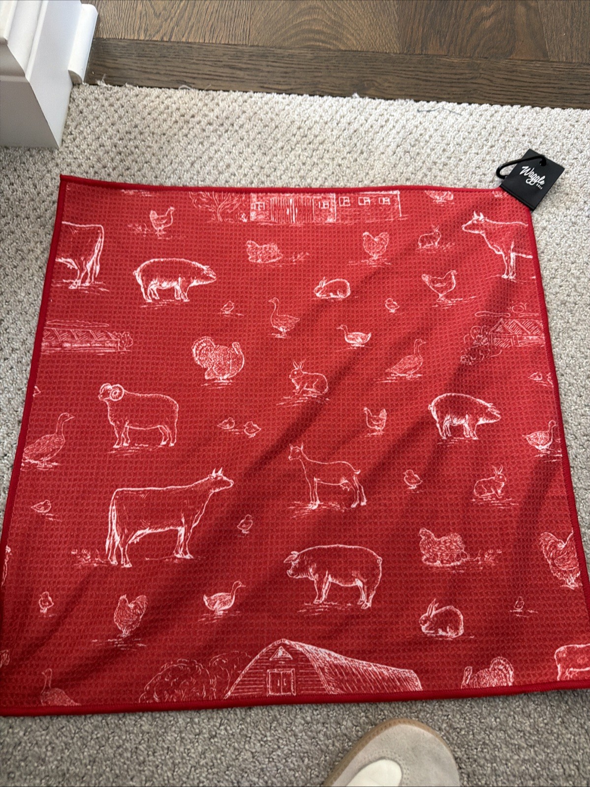 Waggle Magnetic and Clip Waffle Microfiber Golf Towel - Barn Animal NEW