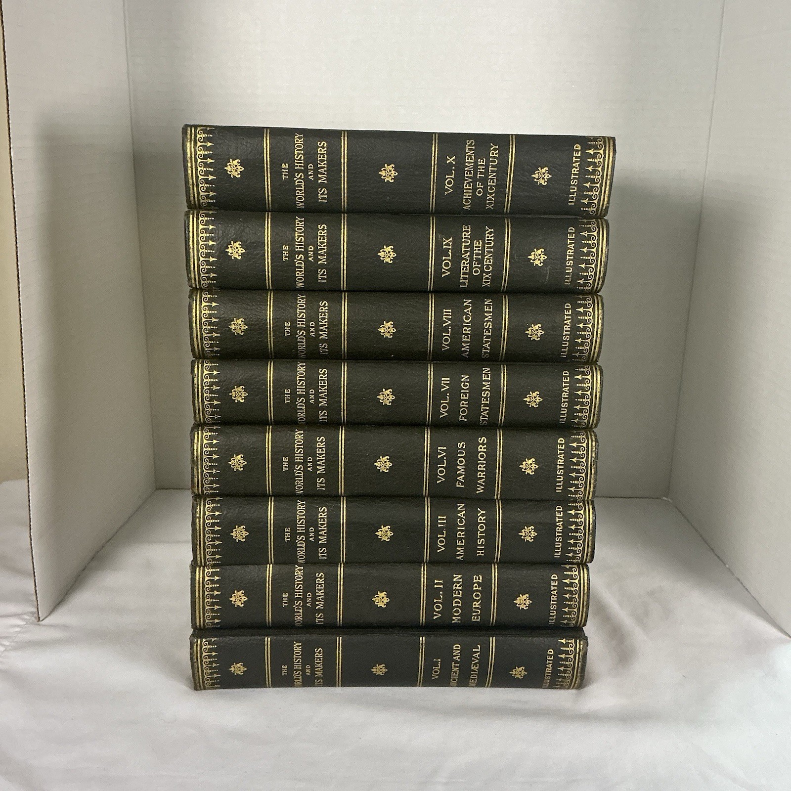 1913 The World’s History and Its Makers 8/10 Volumes Antique HC Set Gold+Black