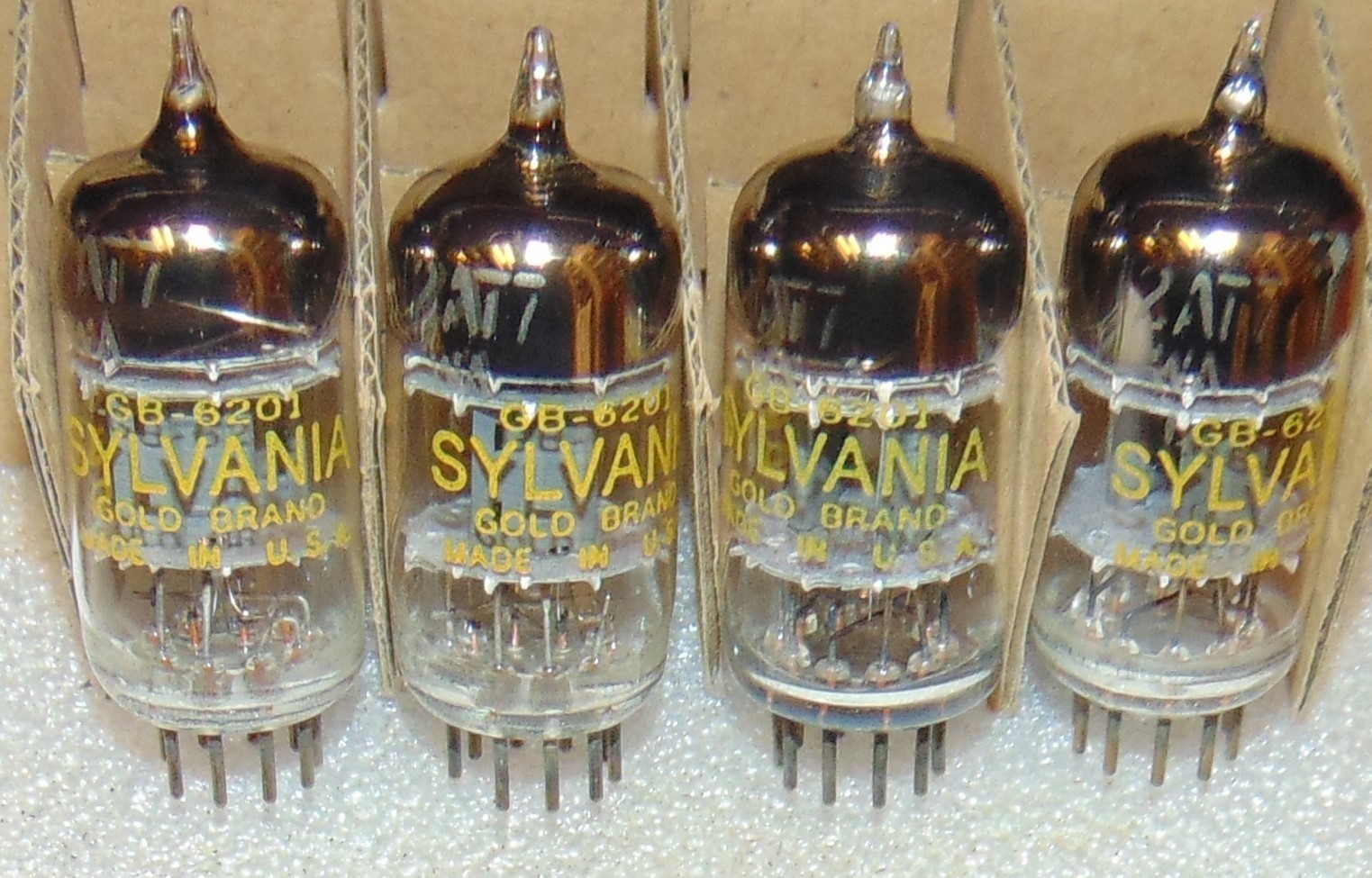 NOS MATCH QUAD SYLVANIA 1950\'S USA 6201 12AT7WA ECC81 TUBES SQUARE GETTER 3 MICA