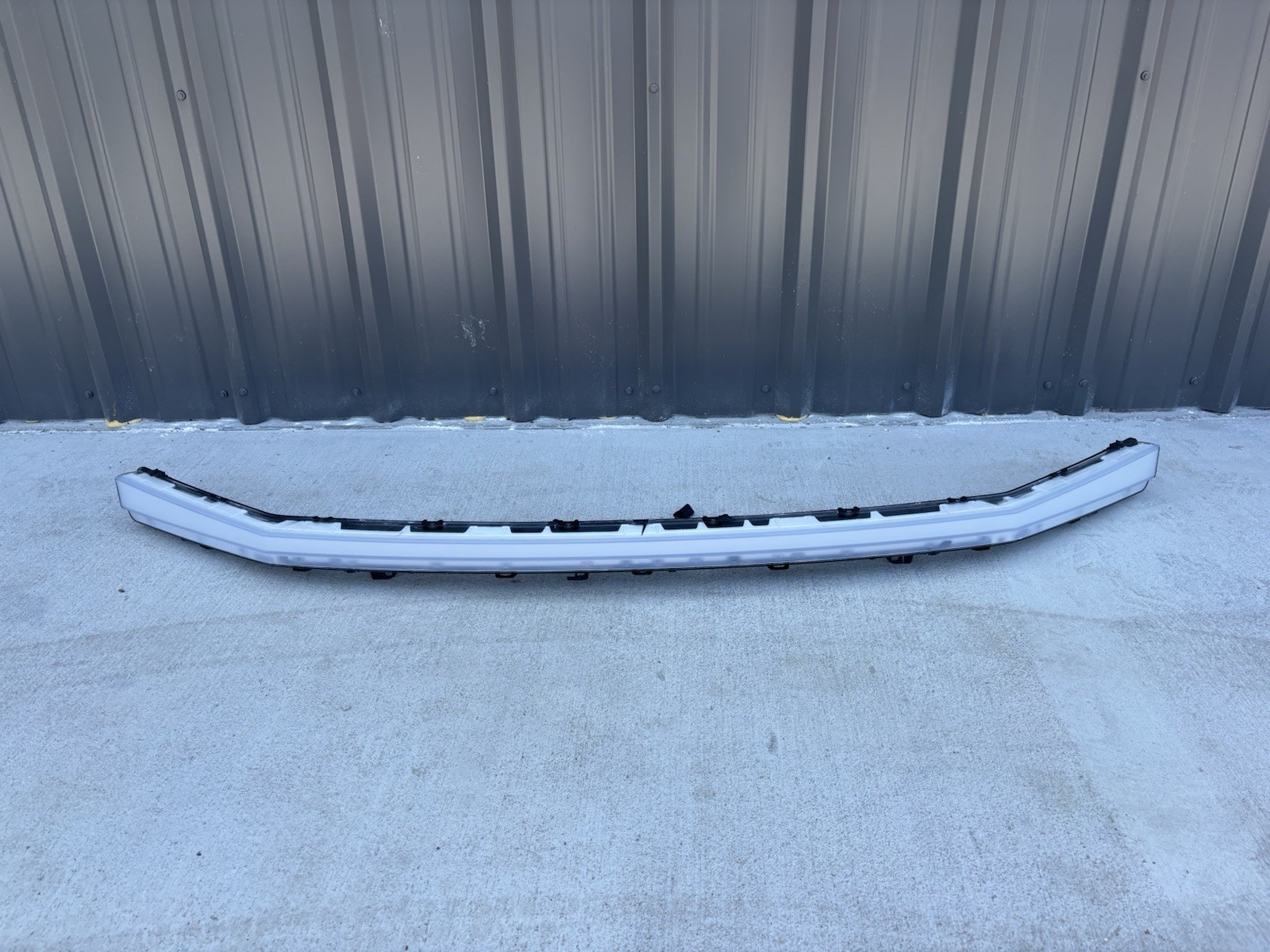 2024-2026 Tesla Cybertruck Front Center LED Headlight Light Bar OEM 1806407-00-F 2024-2026 Tesla Cybertruck Front Center LED Headlight Light Bar OEM 1806407-00-F