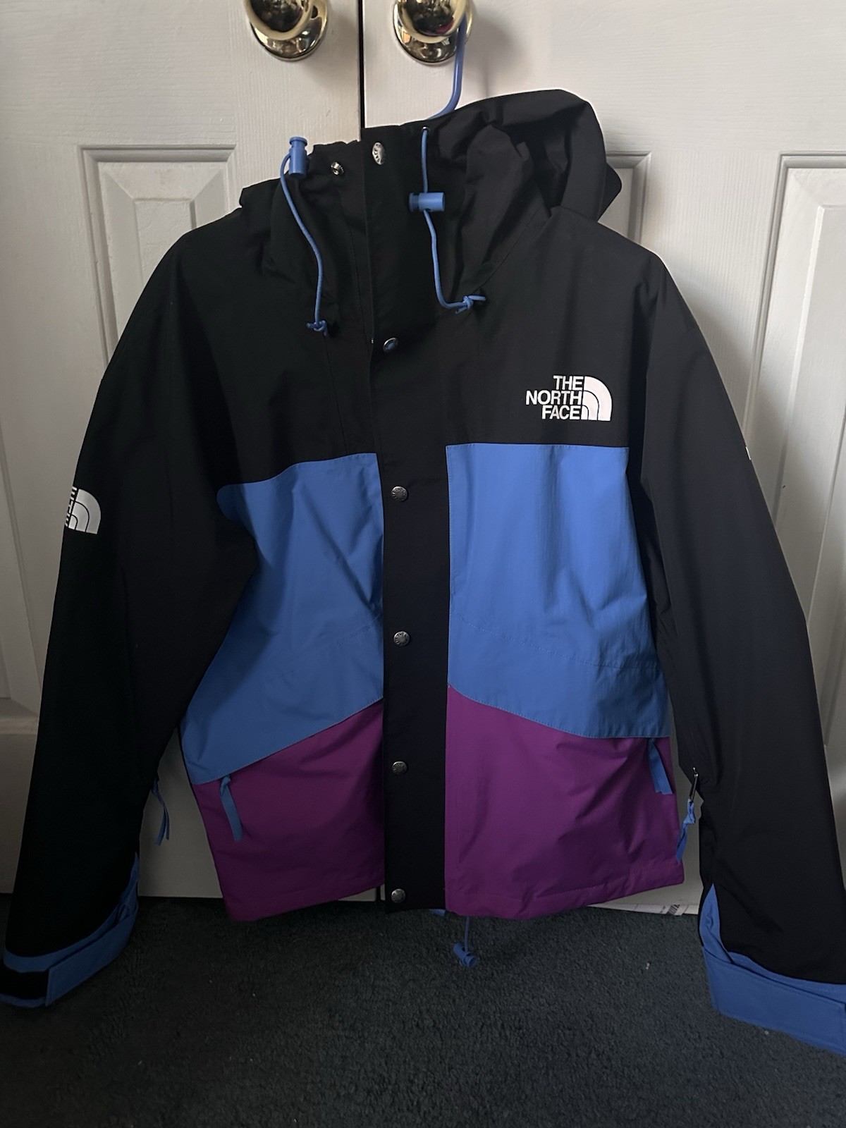 The North Face Mens \'86 Retro Mountain Jacket