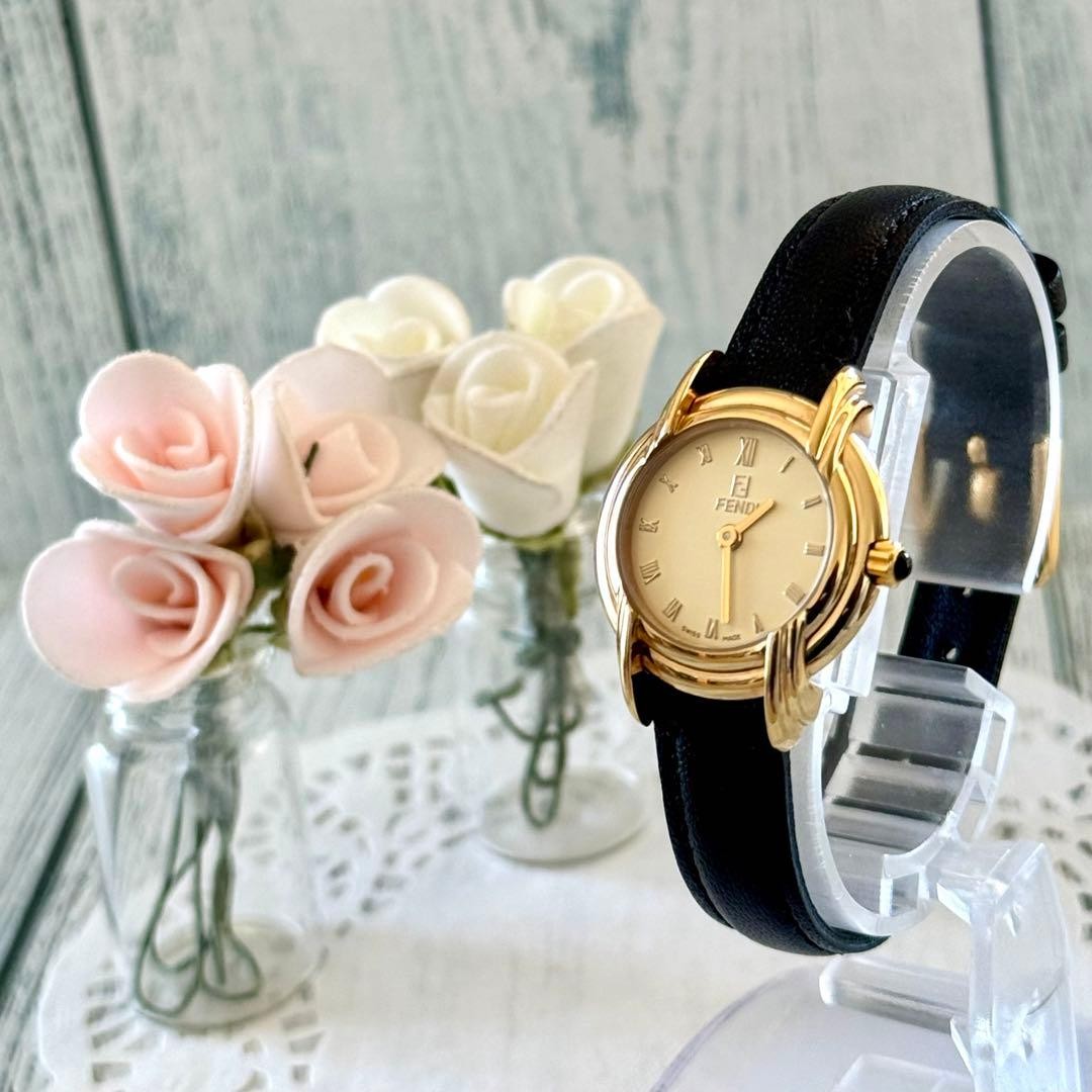 Fendi 300L Used Watch Gold Roman Dial Quartz 23mm Replacement Black Band Fendi 300L Used Watch Gold Roman Dial Quartz 23mm Replacement Black Band