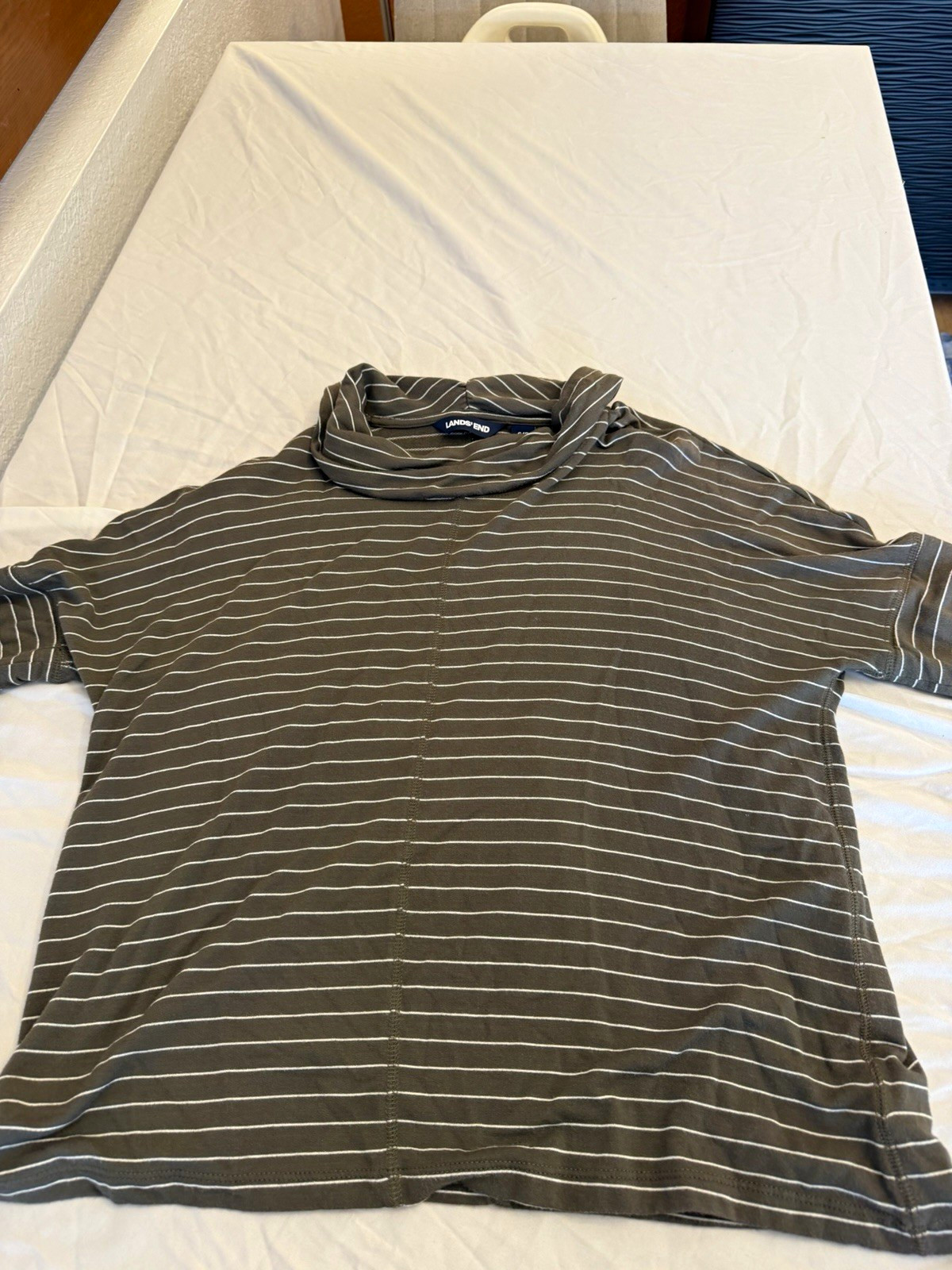 Lands\' End Men’s Striped Short Sleeve T-Shirt Gray White Size S Regular Lands\' End Men’s Striped Short Sleeve T-Shirt Gray White Size S Regular